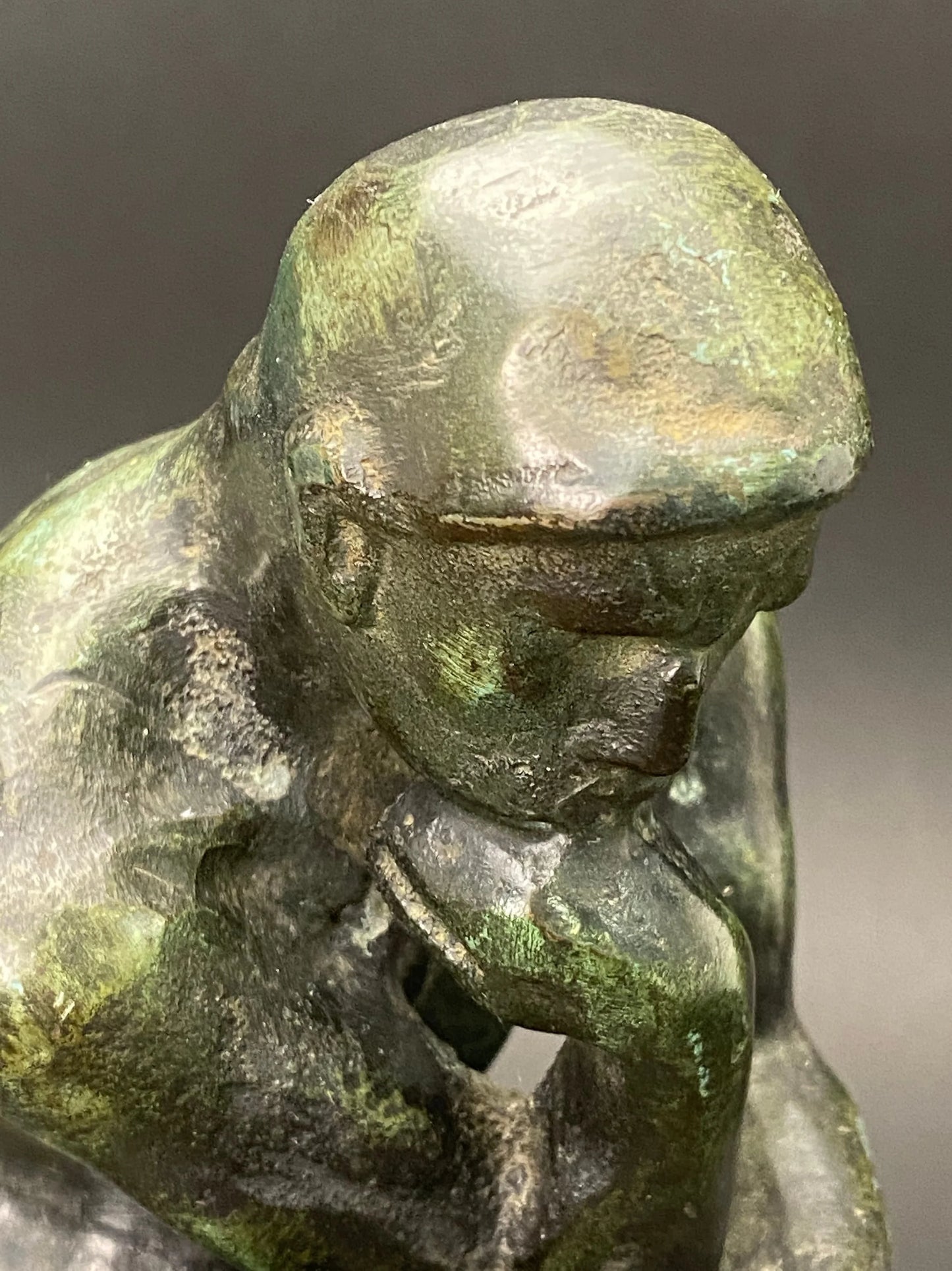 Japanese H9" Rodin's Bronze Statue The Thinker: green bronze Decorative on Wooden Base
