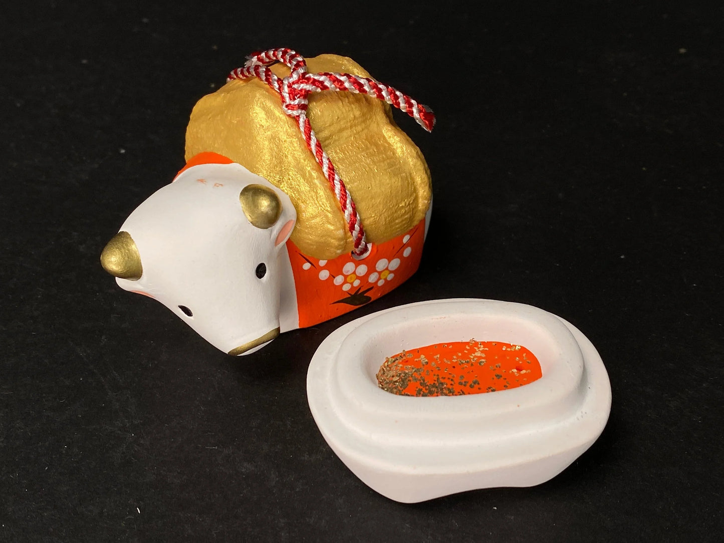 Japanese Zodiac Animal Kogo incense box, Rare incense container Banko Ware Zodiac Signs Tanko ware, Snake, Sheep, Dog &Ox