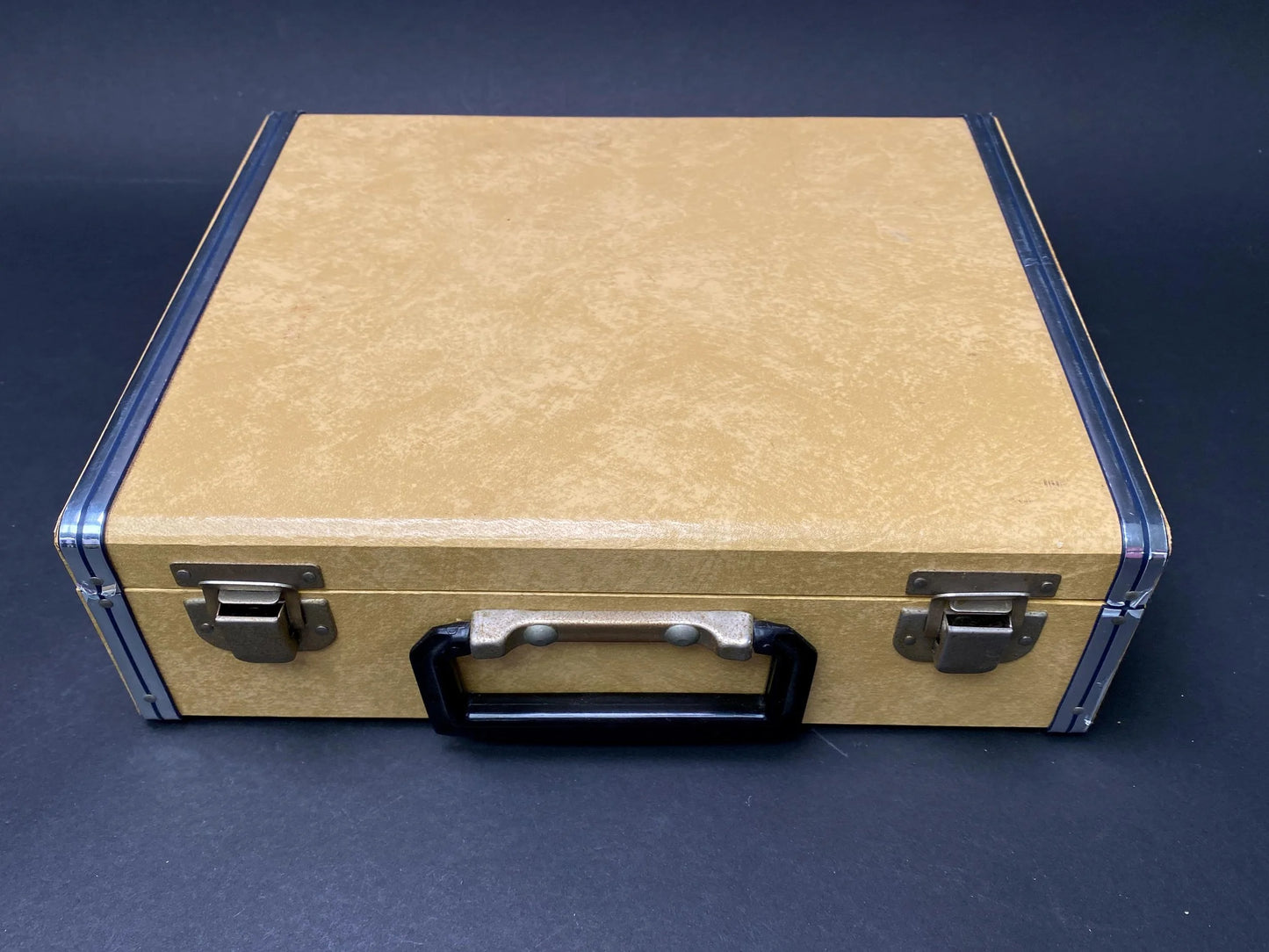 RARE Riichi Mahjong, Japanese MVC Mah Jong Set, 4 Red Fives Aka Dora, White portable Big Unique Case, Tile dealing game