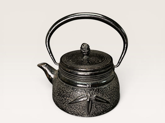 Vintage Nanbu Tekki Leaf Pattern Cast Iron Teapot