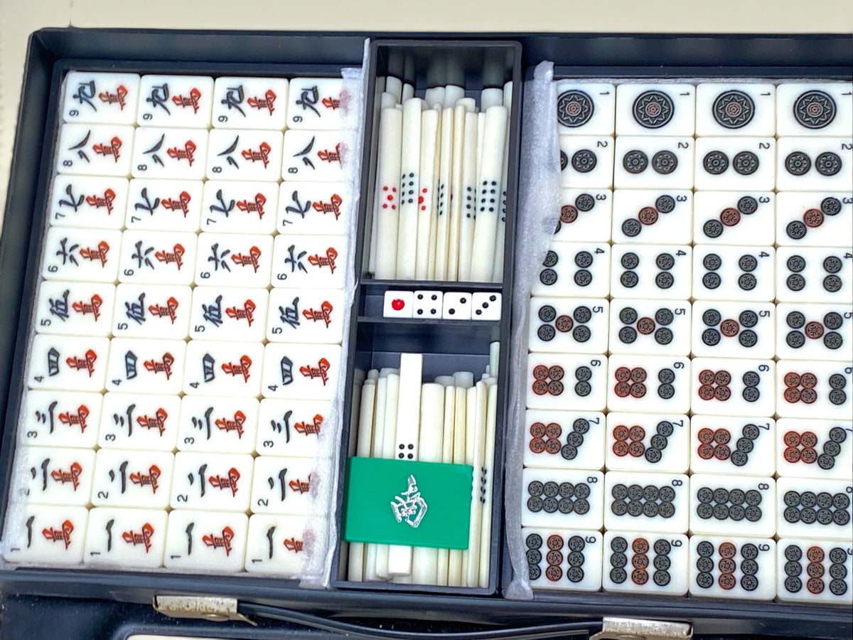 Bamboo Back Mahjong Set English Mark