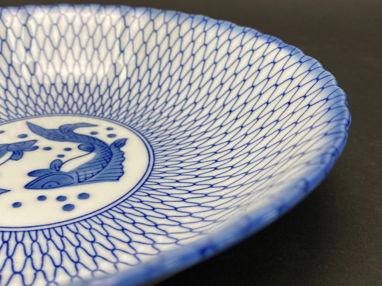 Ryuho Kiln Fish Couple Plate Blue and White 7.75"