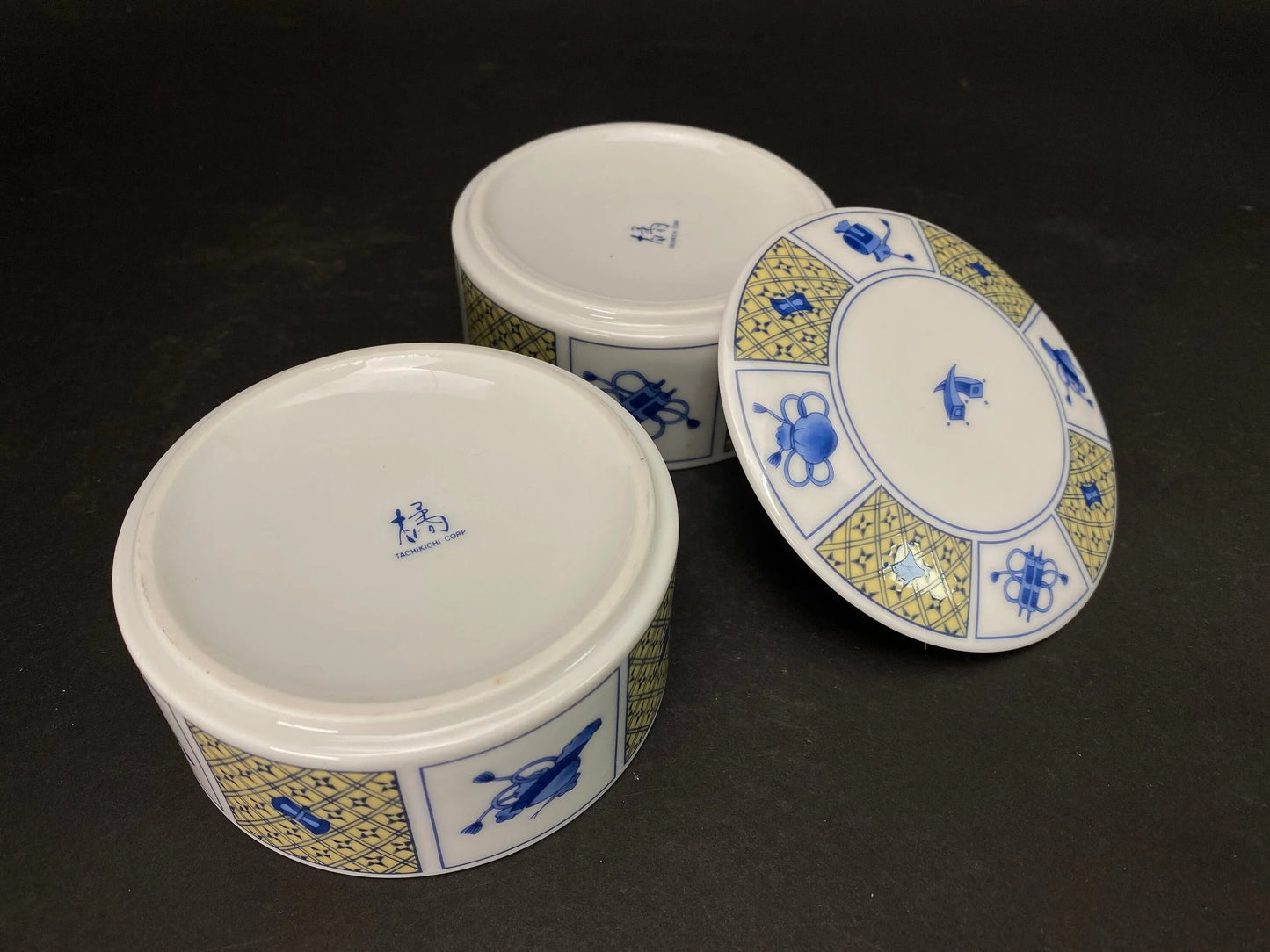 Nippon TACHIKICHI 2 layers Container, Japanese treasure blessing lucky Candy box W4"w/box, porcelain