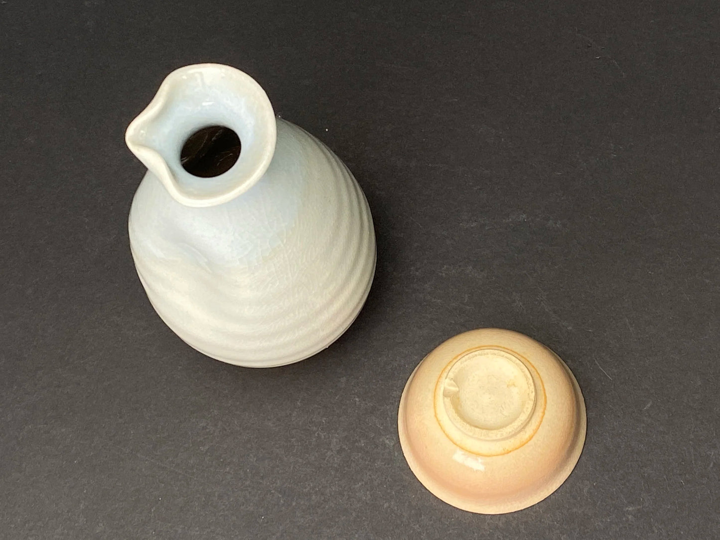 Hagi yaki ware Sake Set, Japanese Famous maker Tokkuri ！and 1 Sake cup, Hagiware, made in Japan