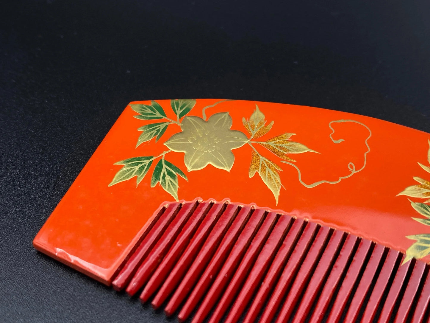 Japanese Kanzashi Set Red Gold Comb and Hair Stick