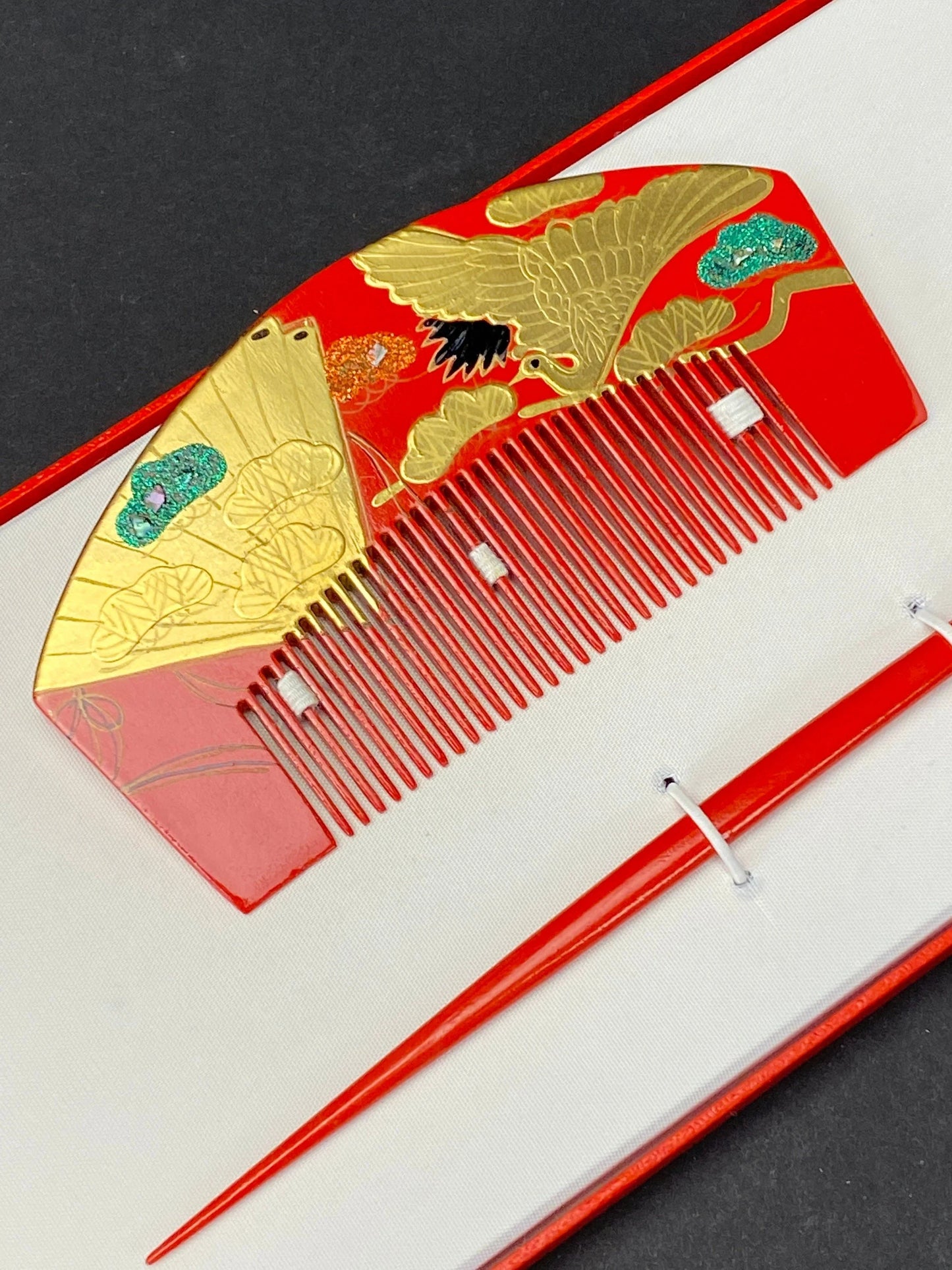 Japanese Kanzashi Set Red Gold Comb and Hair Stick