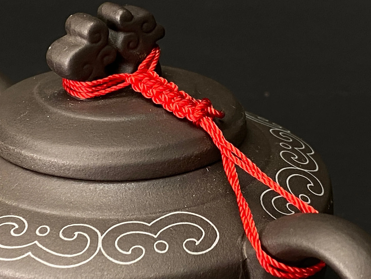 Tokoname Teapot Tea Kettle Japanese Pottery, Lid with red rope, Mint Condition, tea ceremony