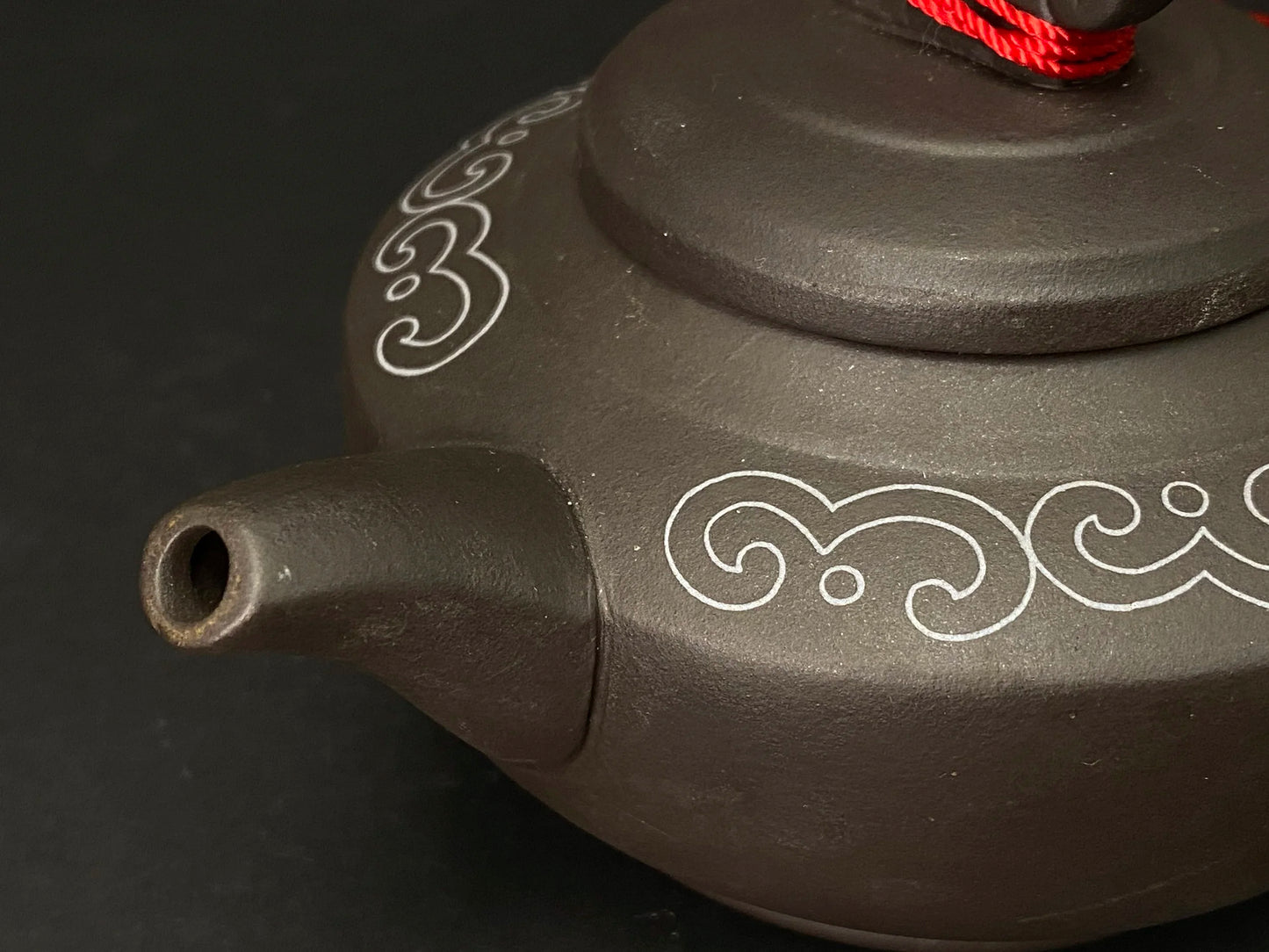 Tokoname Teapot Tea Kettle Japanese Pottery, Lid with red rope, Mint Condition, tea ceremony