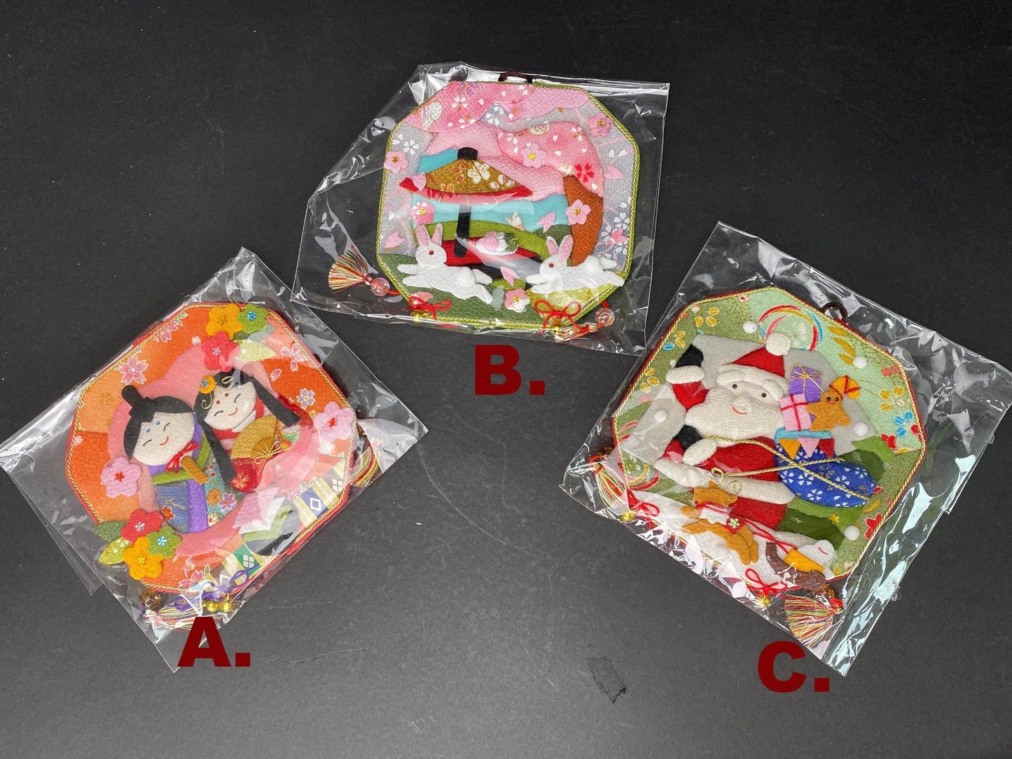 Japanese Fabric Sculpture Wall Decor,  Christmas Santa Claus, 5.5" Handcrafted Cottage Crafts