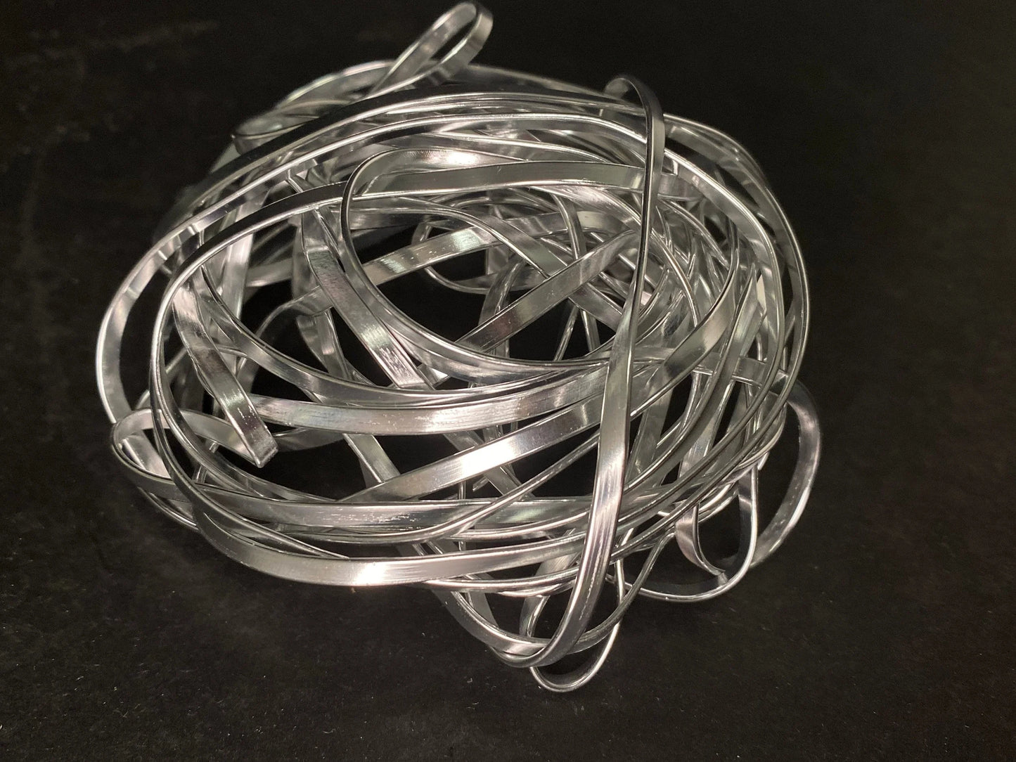 Ikebana Swirl flexible flower holder, Flower Arrangement tool, Black & Silver Hanadome Swirl, Ikebana tool, Flower Stand, floral pin frog