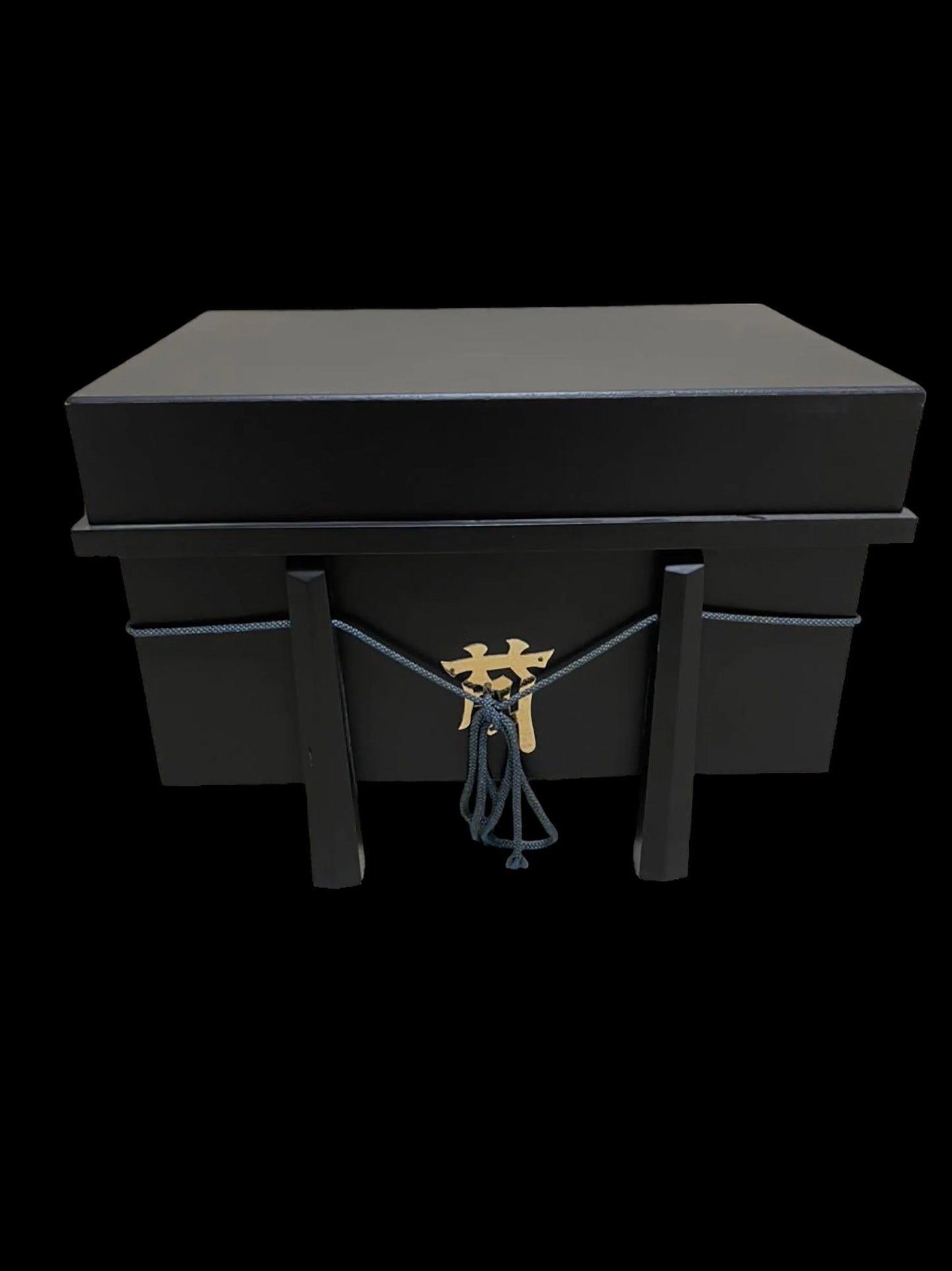Satsuki Helmet dragon Kabuto full set original displayed wood lacquer box, by Ryugyoku,  rare fabric, Japanese luxury table decor