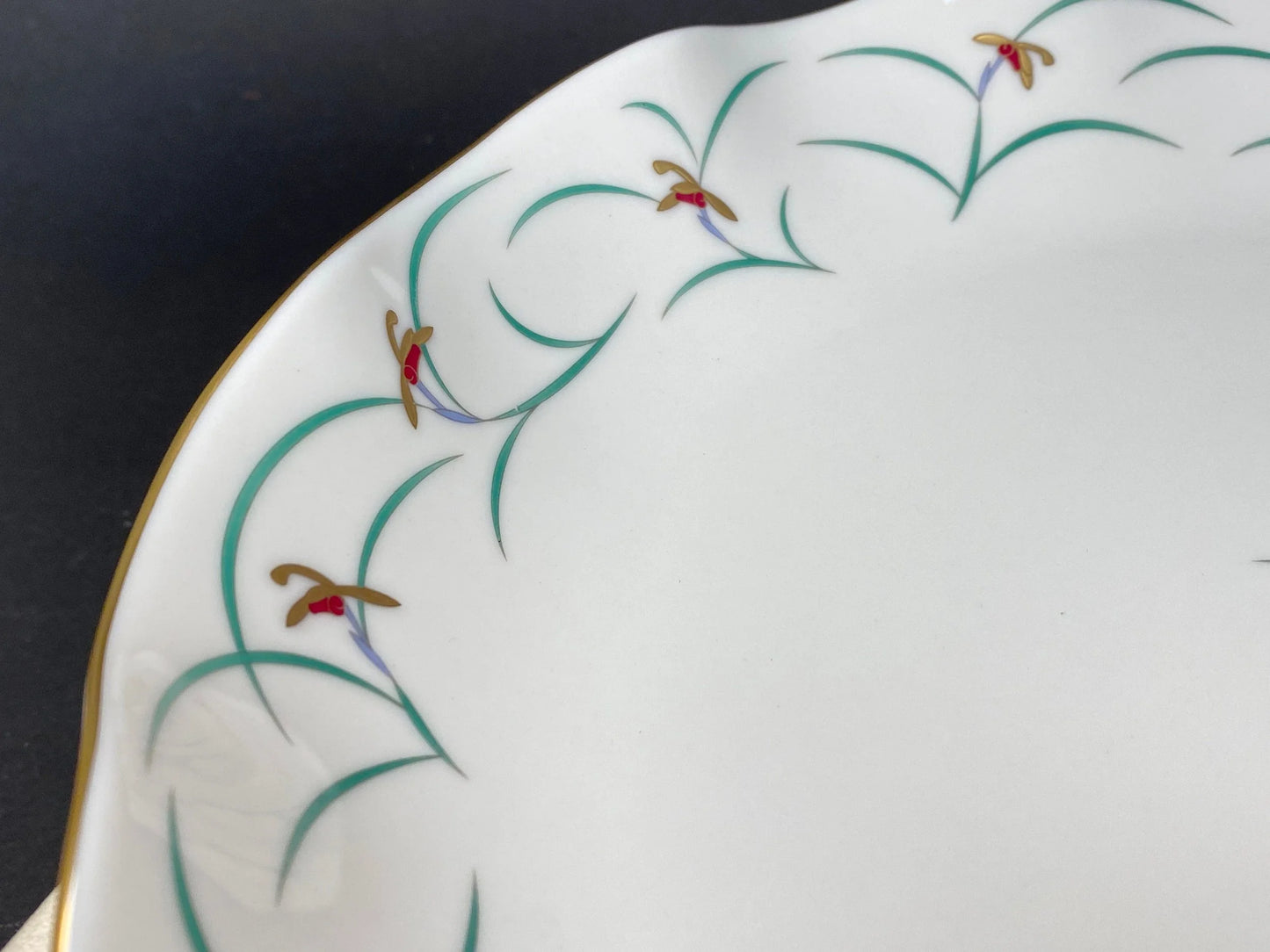 KORANSHA Luxury Porcelain Plate with gift box,Dish, Japanese trinket with Gold Trim, Iris Flower, Elegant bowl with Box, Open box