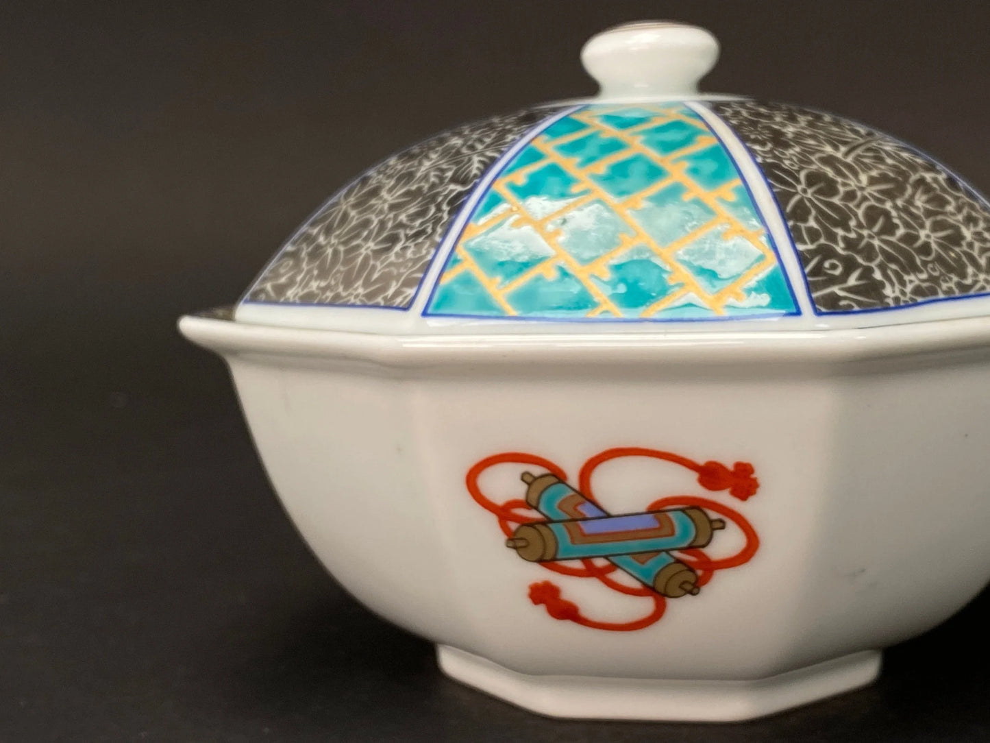 Japan Porcelain lidded Bowl, by Nishikishoume, Arita ware, 5.25" Big Bowl signed,Tableware