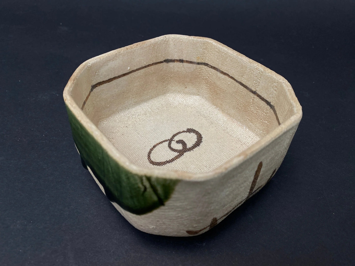 Oribe ware yaki Bowl, with wooden box, Green glaze Lidded BOWL, Japanese Antique Chawan Tea Ceremony w/maker mark