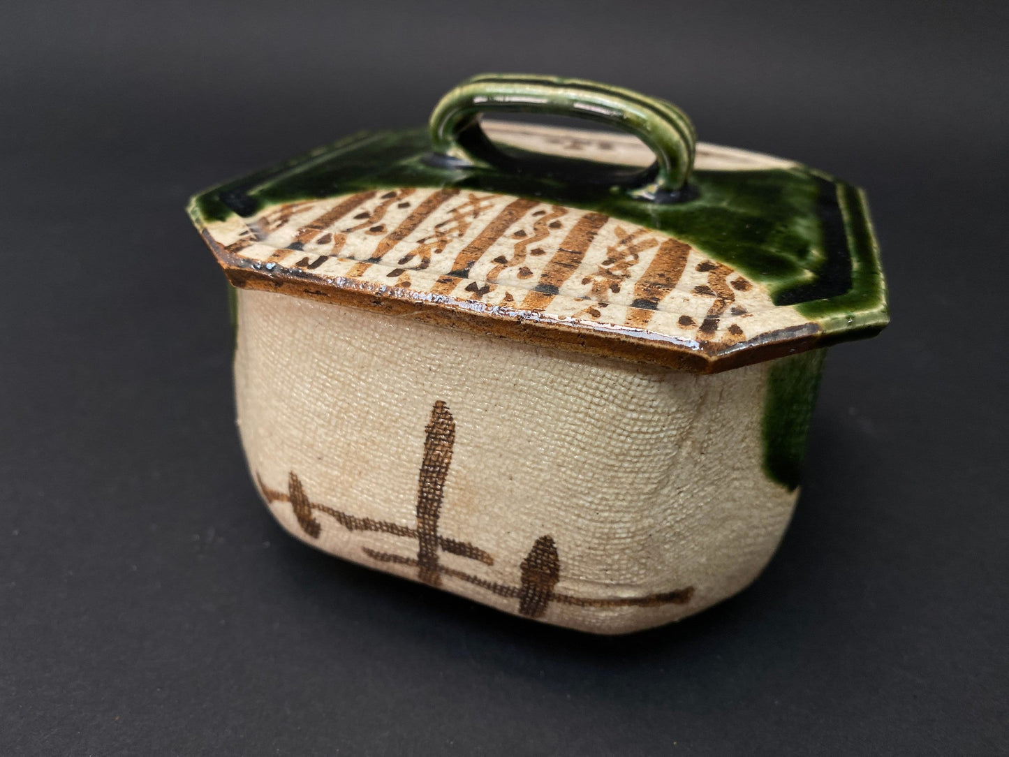 Oribe ware yaki Bowl, with wooden box, Green glaze Lidded BOWL, Japanese Antique Chawan Tea Ceremony w/maker mark