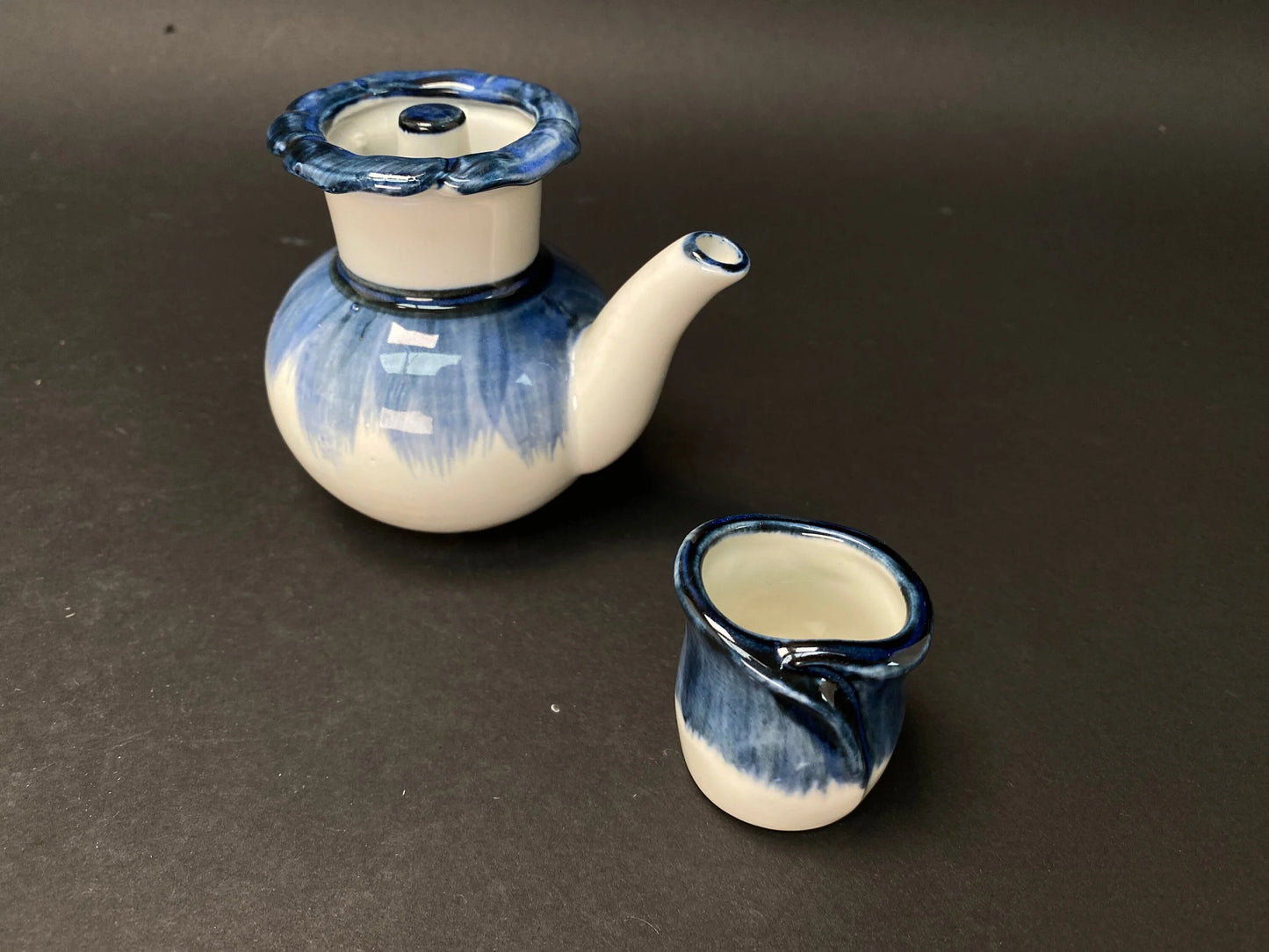 Japanese Ceramic table ware set of 7, sauce bottle, sake cup, lidded bowl, 4 bowls in different size,  Blue and White, Floral design