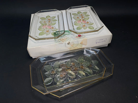Japanese rectangular 4 pcs Plates set with gift box, Made in Japan, strawberry pattern design glass, Open Box, NEW in original box