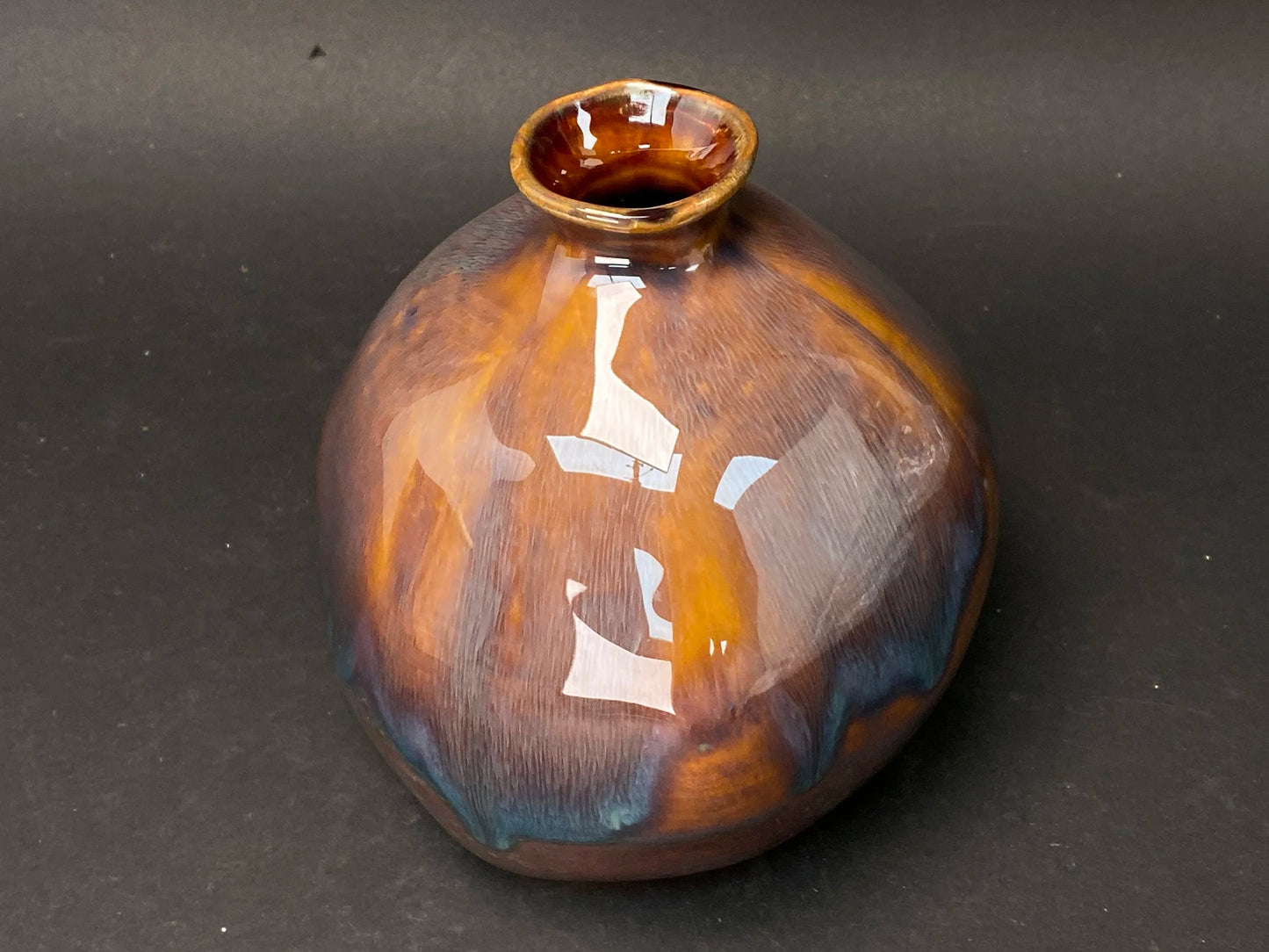 Japanese Kutani yaki  Ikebana Vase signed, made by Artiest Sandaim, Wooden co-box,  Art Pottery Irregular Ball Shape, purple container