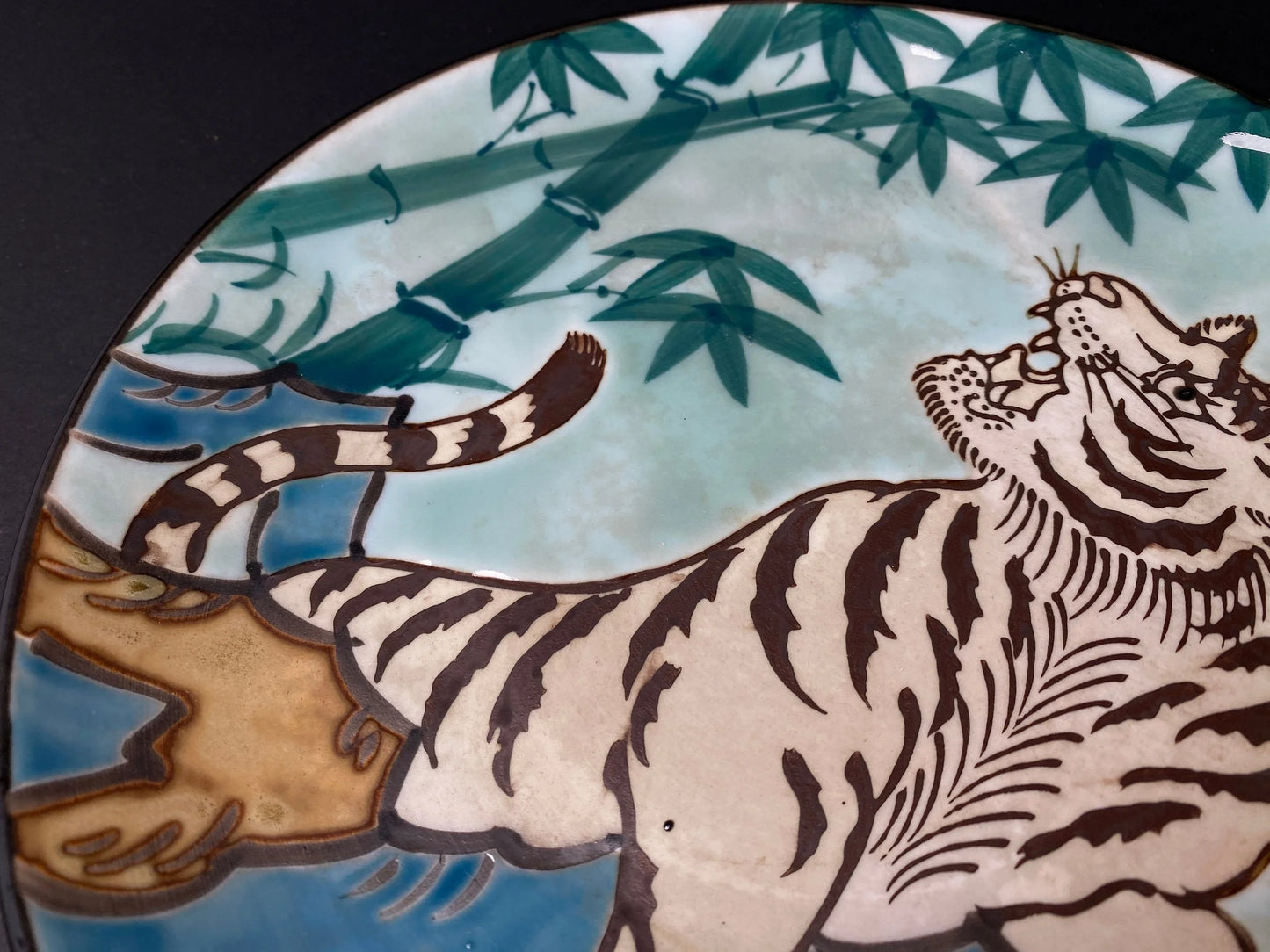 Tiger Paint trinket Japanese plate, made by Komine, Hand painted, Green round Trinket, Japan wall art