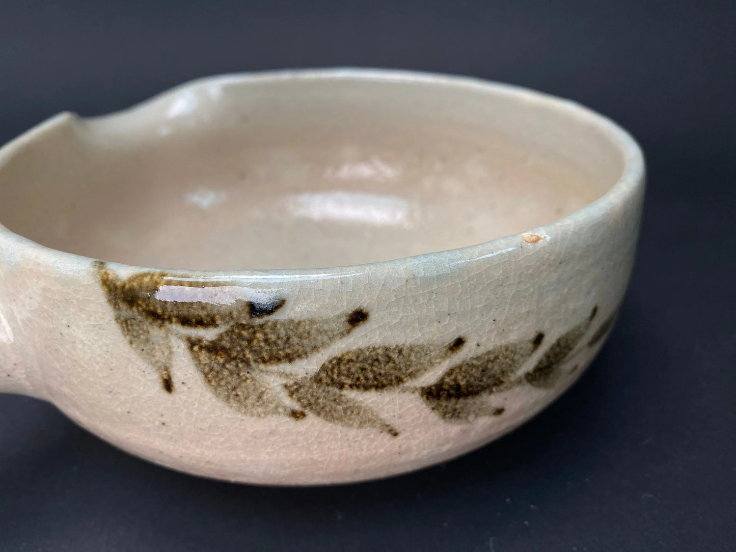 Tachikichi Cooking Clay Pot, for 1-2 persons, Dia 6.75", Handle Spouted Bowl, wooden board, OPEN BOX w/Box, Made in Japan