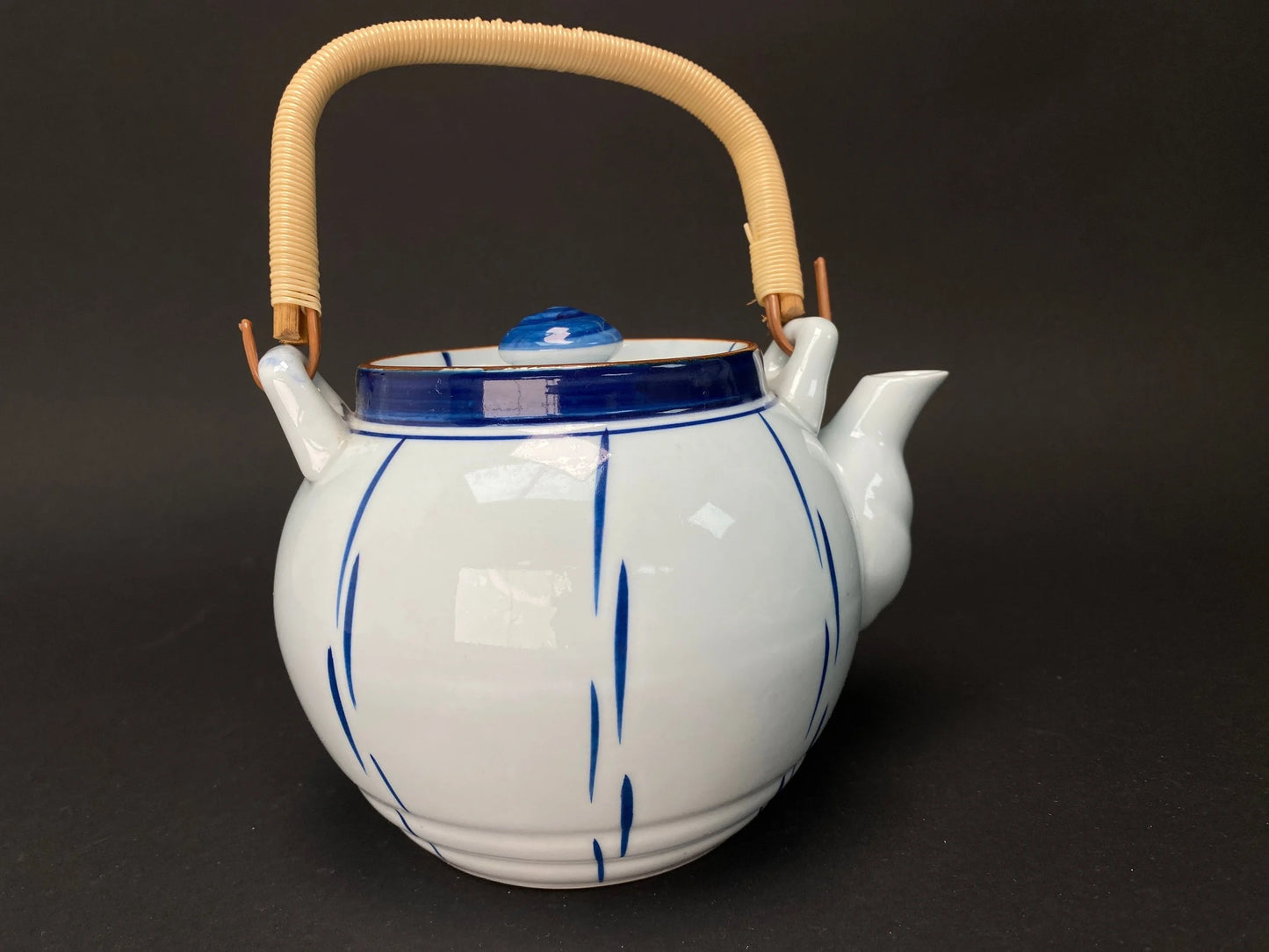 Tea Kettle Set, Japanese Ceramic Tea pot with handle, 2 Tea cups and tea kettle, Ball  shape, Vintage Art Porcelain, Blue and White,Big