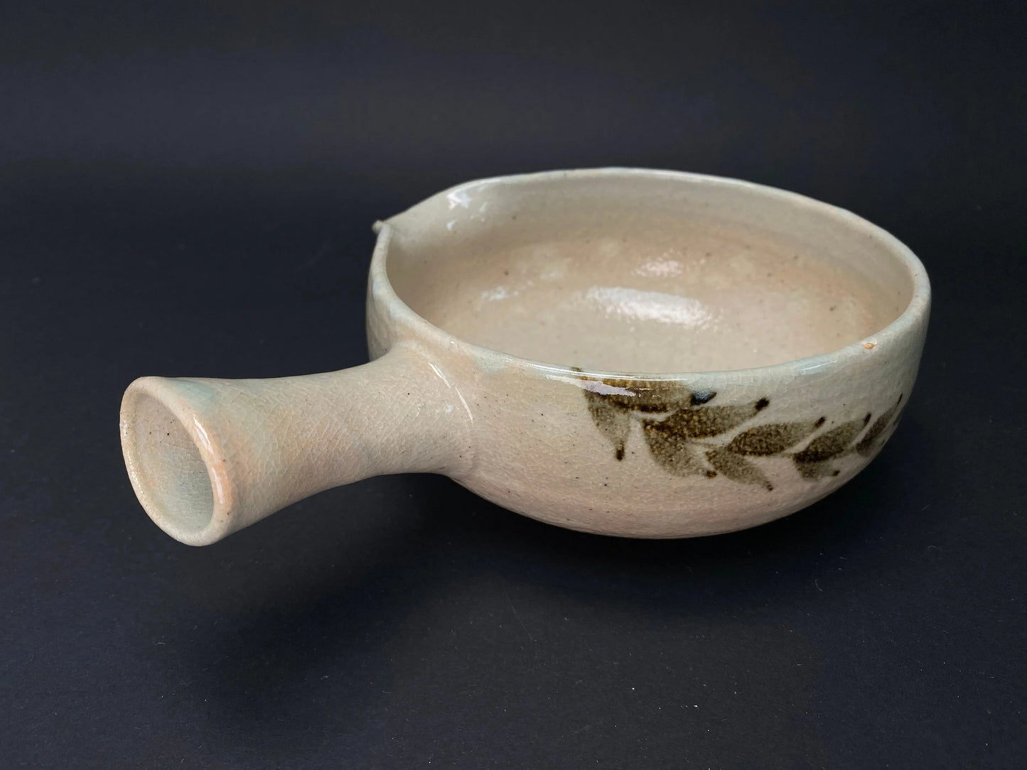 Tachikichi Cooking Clay Pot, for 1-2 persons, Dia 6.75", Handle Spouted Bowl, wooden board, OPEN BOX w/Box, Made in Japan