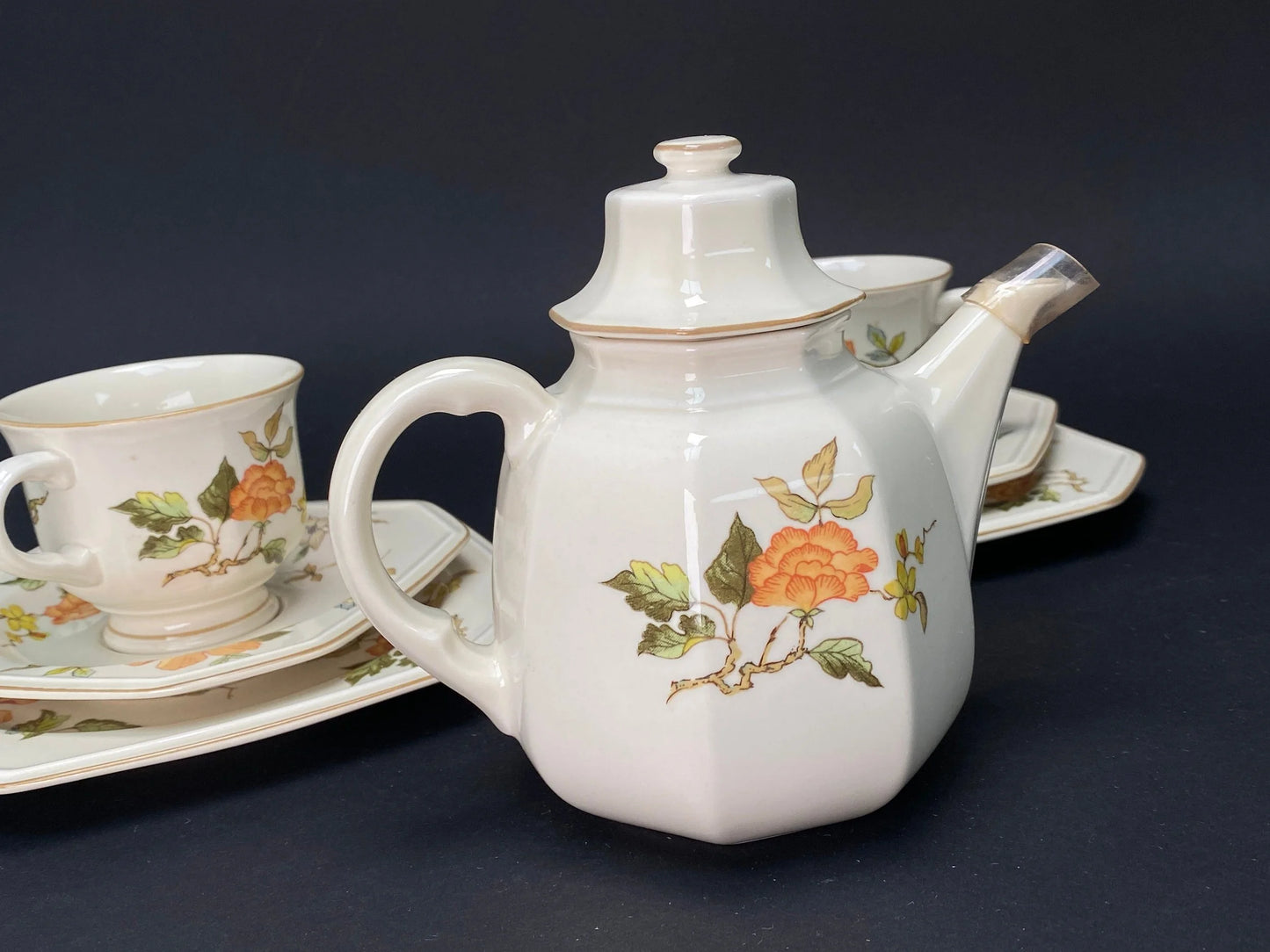 MIKASA Teacup and tea kettle set, Japanese Set Royal Continental MK472, 7 Pc drinkware, Made in Japan