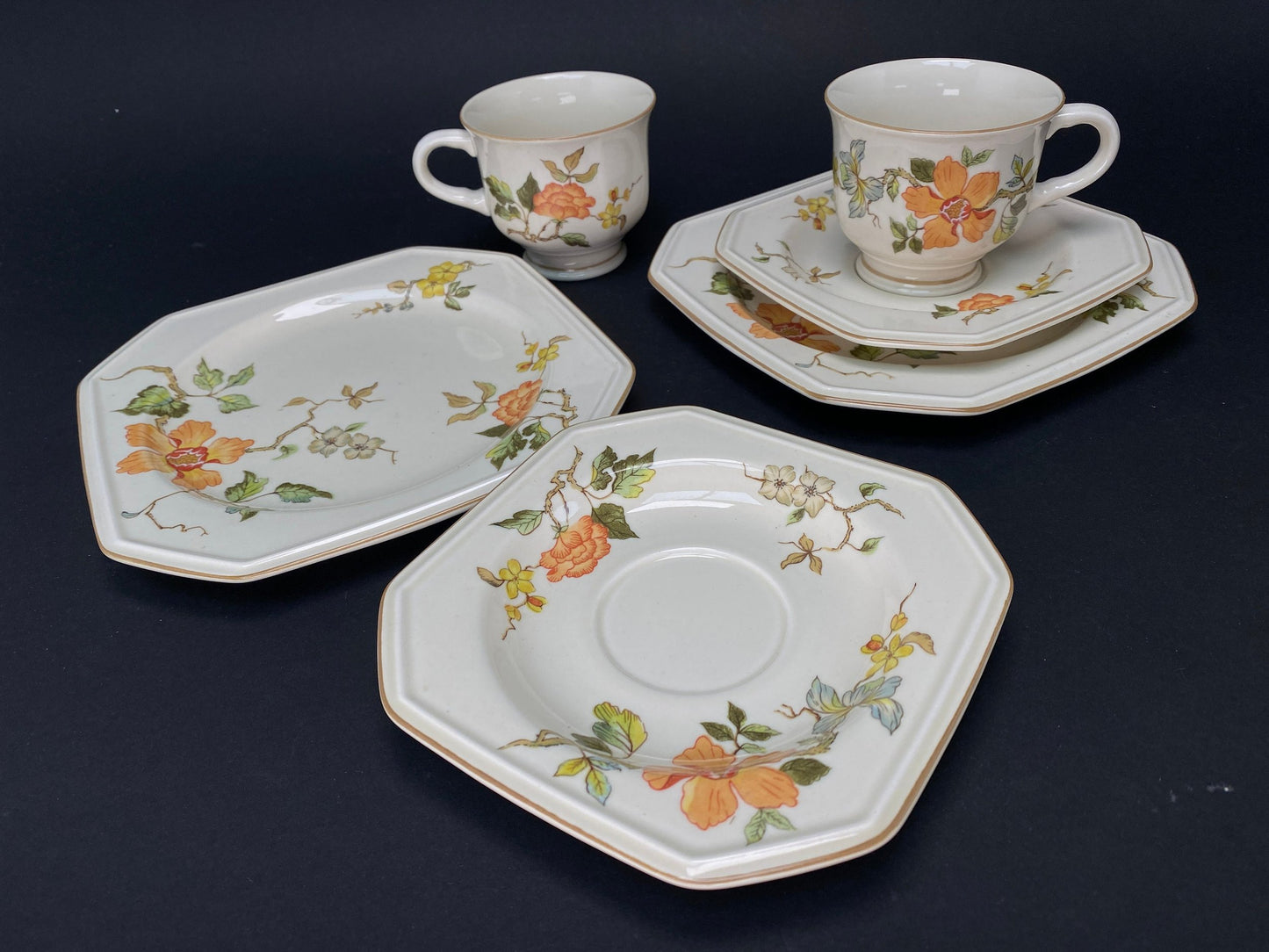 MIKASA Teacup and tea kettle set, Japanese Set Royal Continental MK472, 7 Pc drinkware, Made in Japan