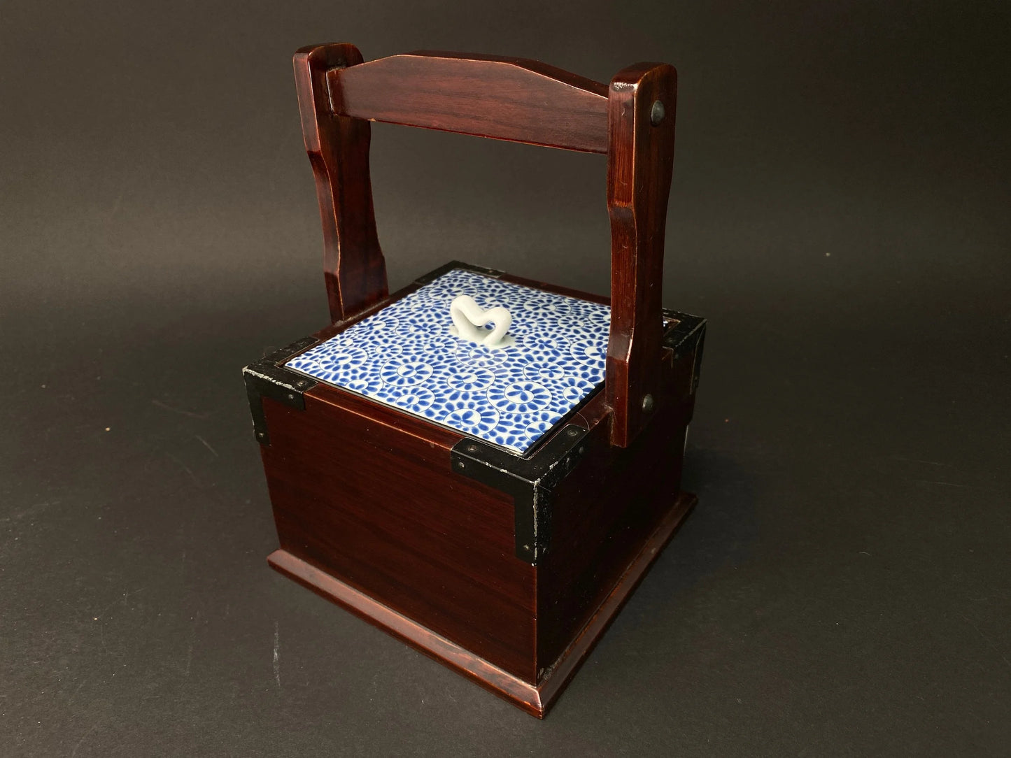 Japanese Ikebana Bucket Vase, 2 layers container, Blue and White Porcelain H10.25" Bamboo pattern