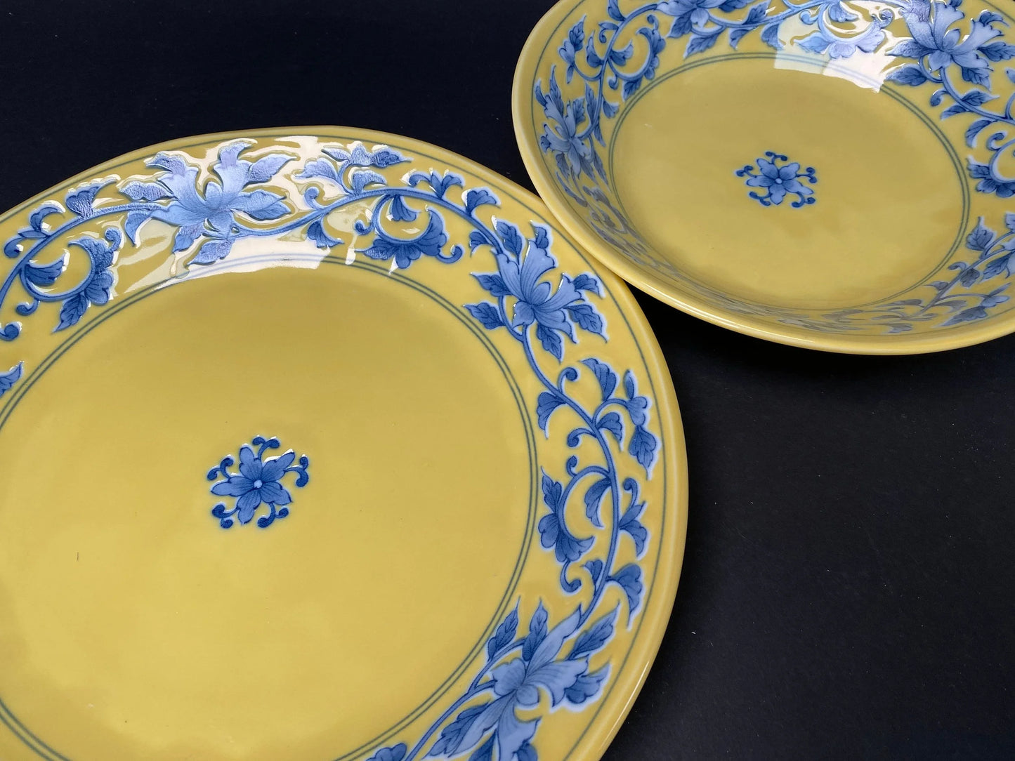 Tachikichi Pair Yellow Floral Confectionery Plates