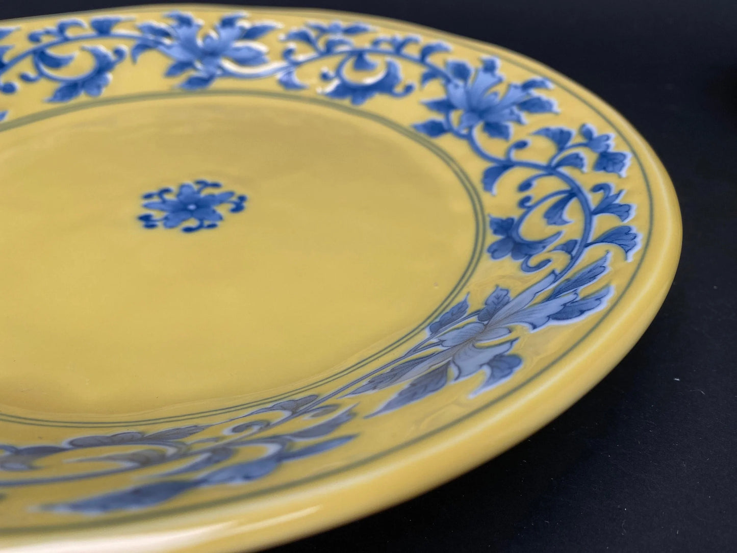 Tachikichi Pair Yellow Floral Confectionery Plates