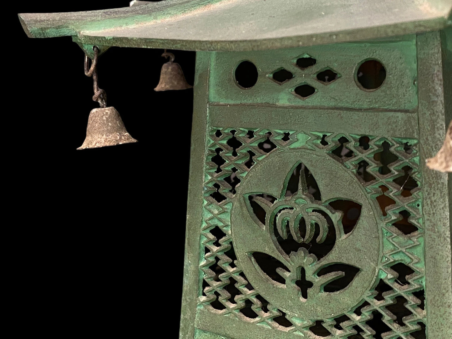 Antique Japanese Bronze Hanging Lantern, Large D12.2",Bronze Arabesque Hexagonal lantern, Buddhist Tools, Temple decor