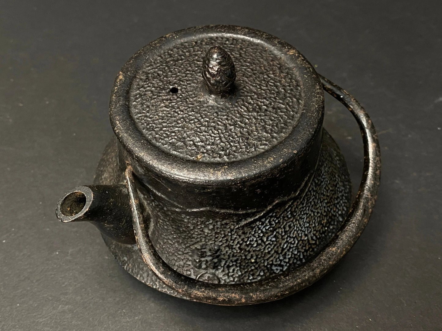 Nanbu Tekki small Black Teapot, Japanese hand Crafted kettle, Antique farm house and pine tree Pattern, 350ml, 12oz w/Infuser, Tea Kettle
