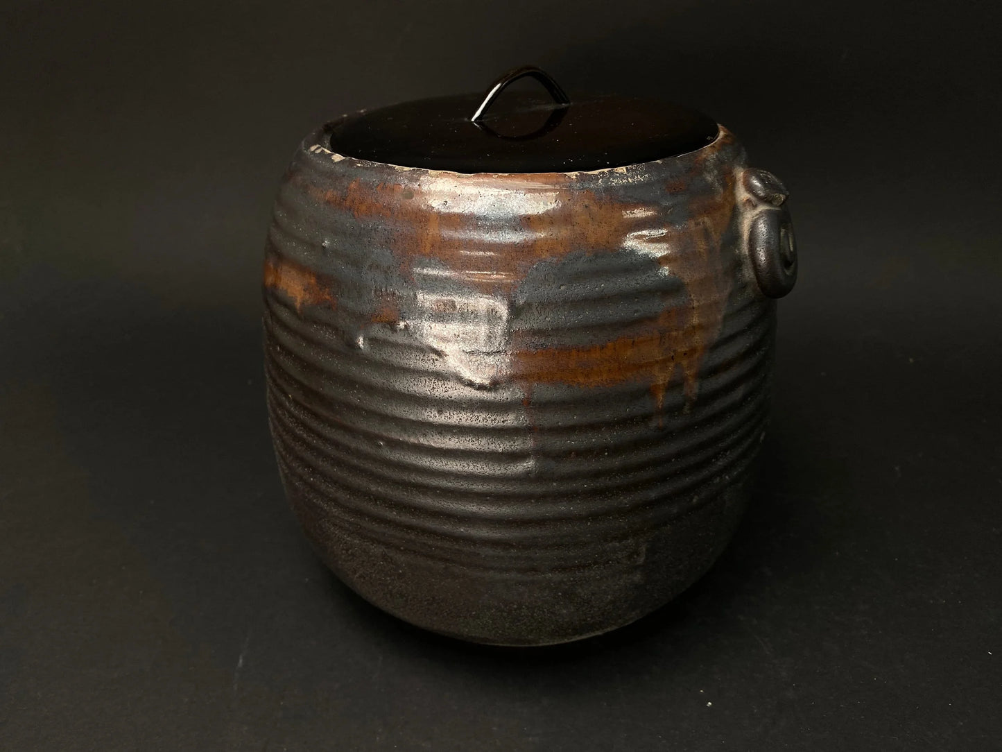 KINTSUGI Bizen ware yaki, Big Kensui with lid, H6.5" Japanese Art Work Pottery, black kintsugi