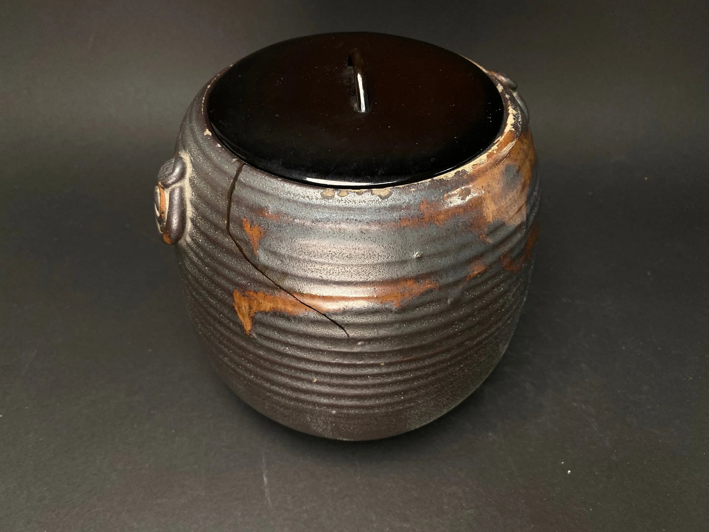 KINTSUGI Bizen ware yaki, Big Kensui with lid, H6.5" Japanese Art Work Pottery, black kintsugi
