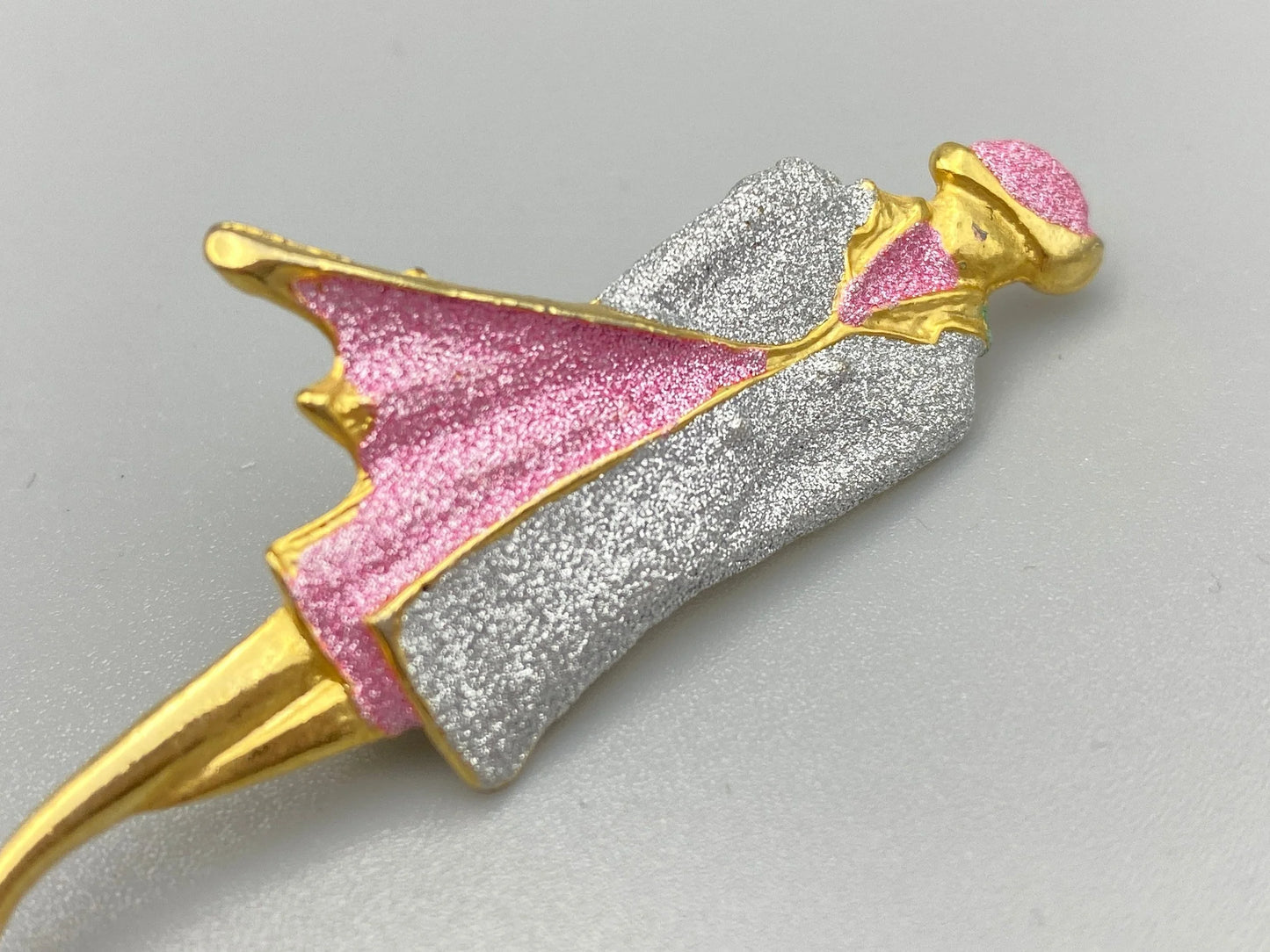 Japanese Lady in pink Brooch Pin Enamel Jewelry, Pink pin vintage, Vintage pin, classic brooch, mint condition