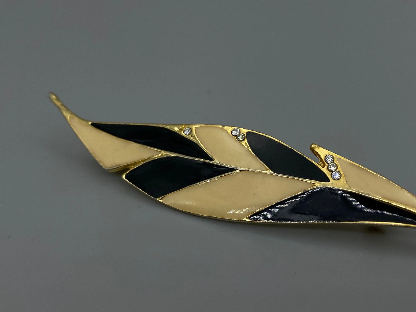 Japanese Leaf Brooch gold plated brass, black and white vintage jewelry, classic brooch, mint condition