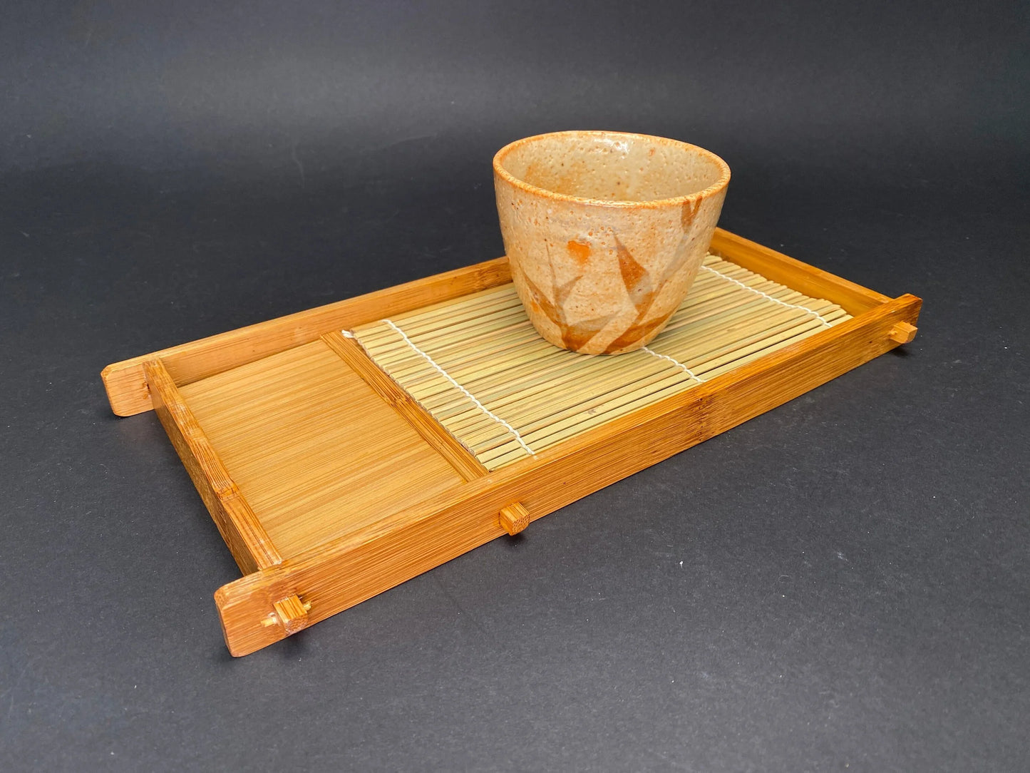 Shigaraki Yaki Tea Cup Set: Japanese Pottery Yunomi with Bamboo Mat, Japanese matcha teacup with mat
