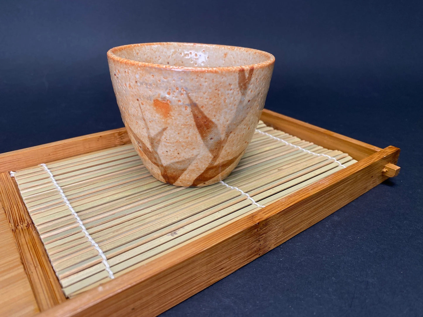 Shigaraki Yaki Tea Cup Set: Japanese Pottery Yunomi with Bamboo Mat, Japanese matcha teacup with mat