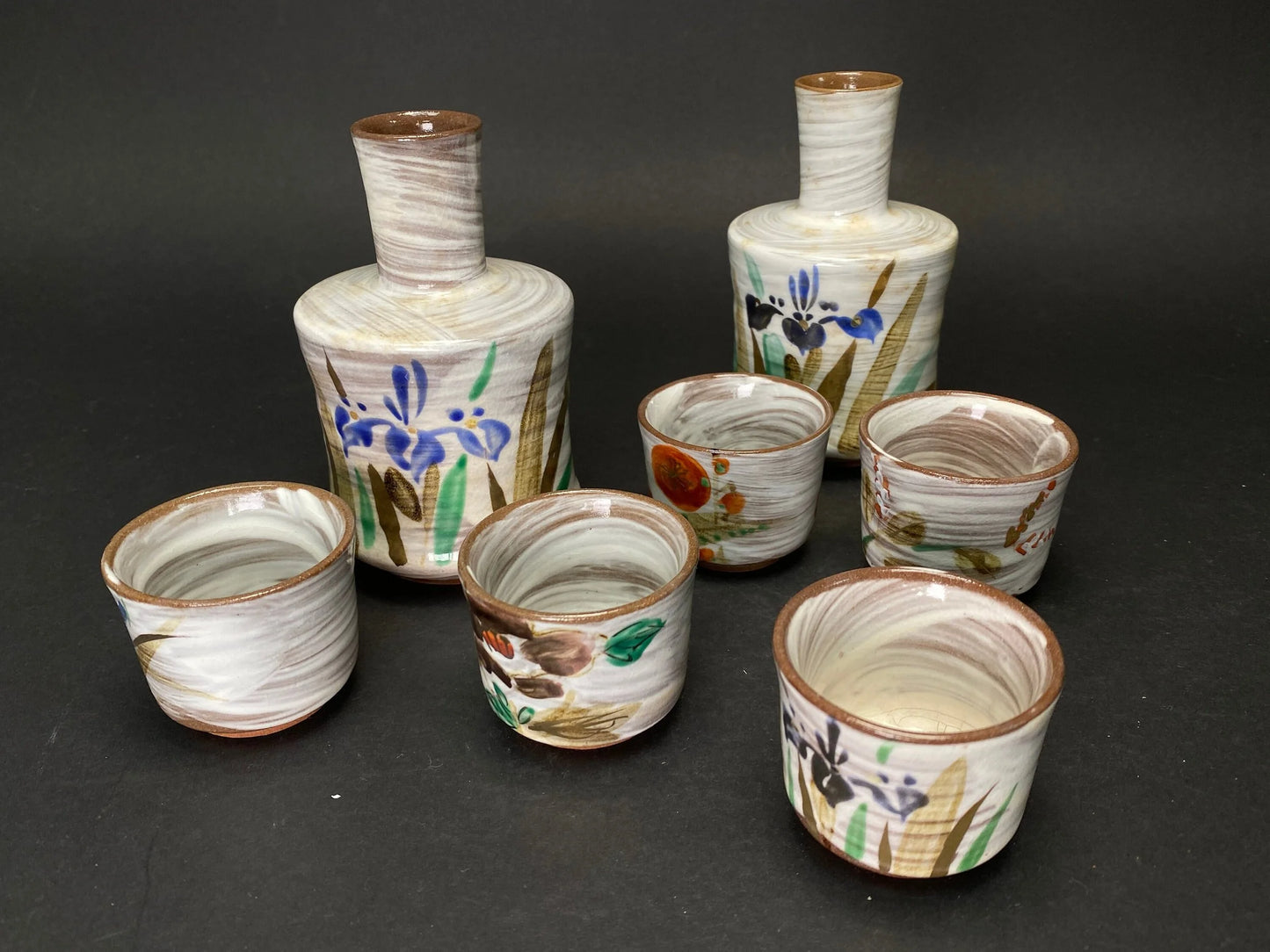 Japanese Koizumi Sake full set, 2 Tokkuri bottles, 5 cups, hand painted brush bristles