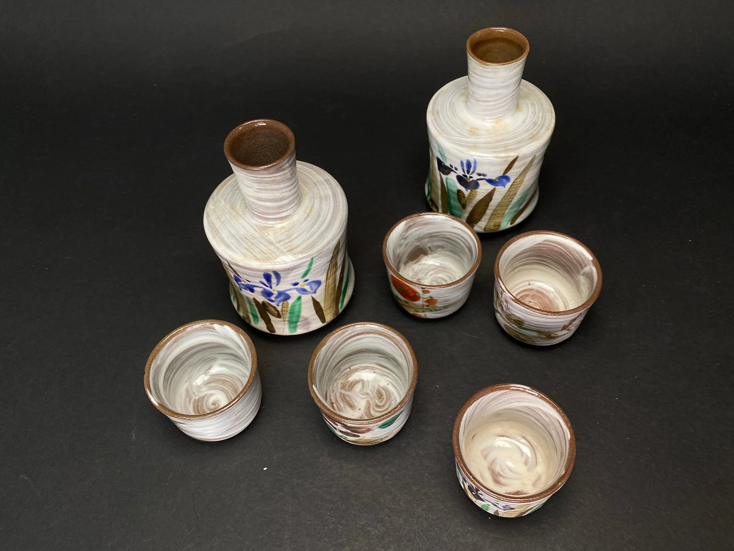 Japanese Koizumi Sake full set, 2 Tokkuri bottles, 5 cups, hand painted brush bristles
