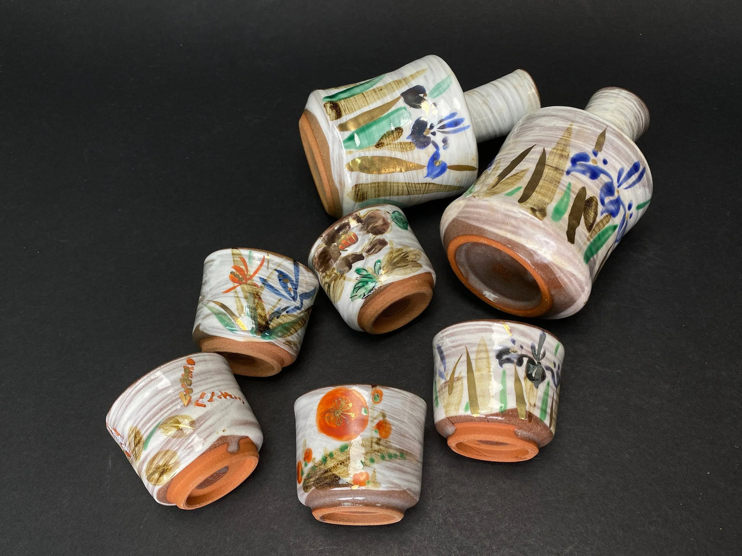Japanese Koizumi Sake full set, 2 Tokkuri bottles, 5 cups, hand painted brush bristles