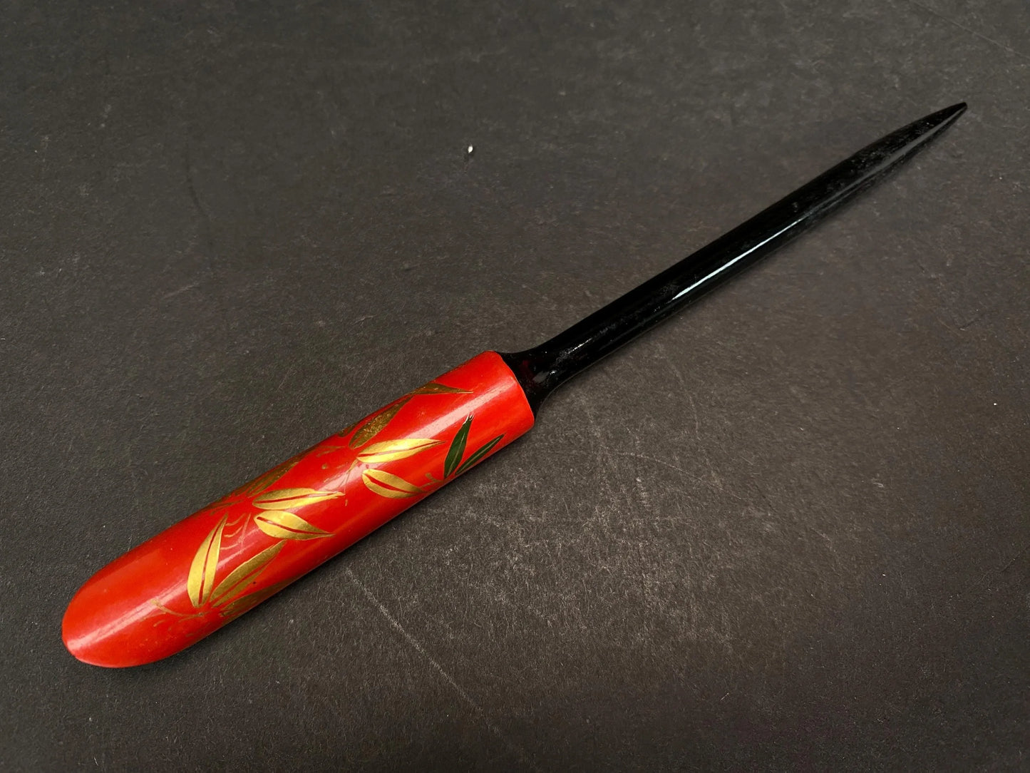 Japanese Kanzashi Kimono Geisha, Red & Black lacquerware hair stick, Tama, Bride Kanzashi, Hair Ornament