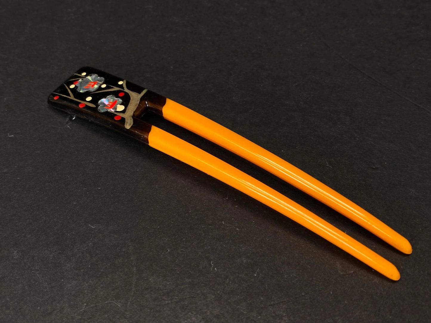 Japanese Kanzashi Kimono Geisha, Red & Black lacquerware hair stick, Tama, Hair Ornament, mother of pearl