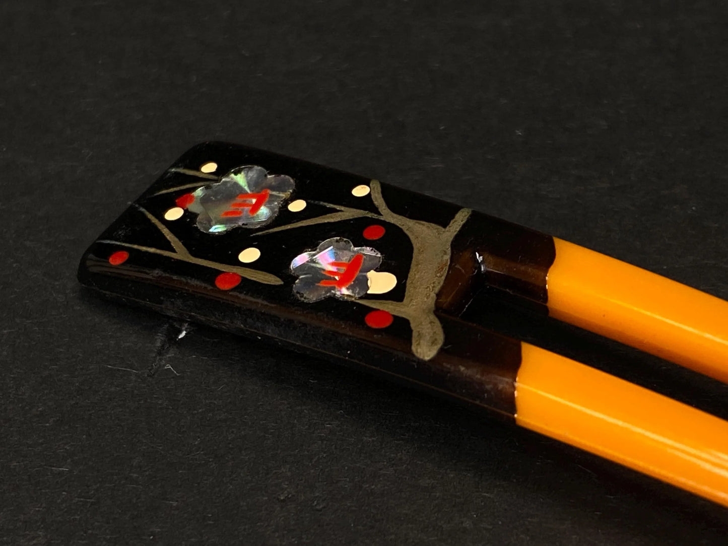 Japanese Kanzashi Kimono Geisha, Red & Black lacquerware hair stick, Tama, Hair Ornament, mother of pearl