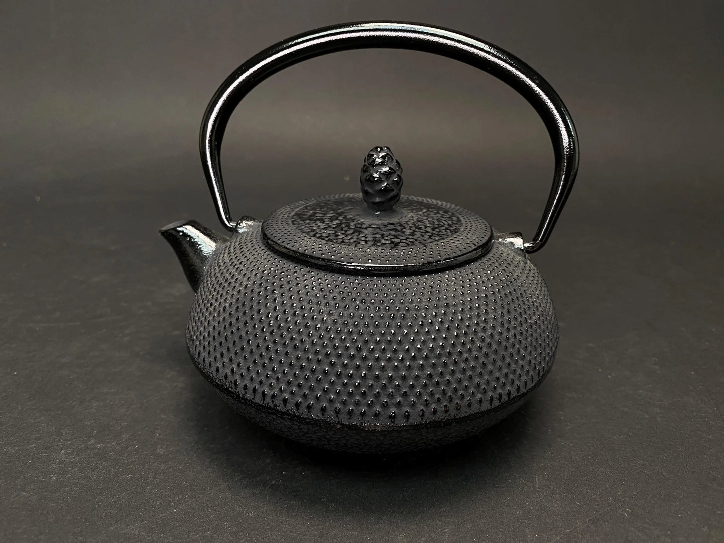 Japanese Tetsubin Nanbu Tekki Teapot Cast iron TEA KETTLE, spotted design, Mint Vintage Teapot, Antique Japan kettle