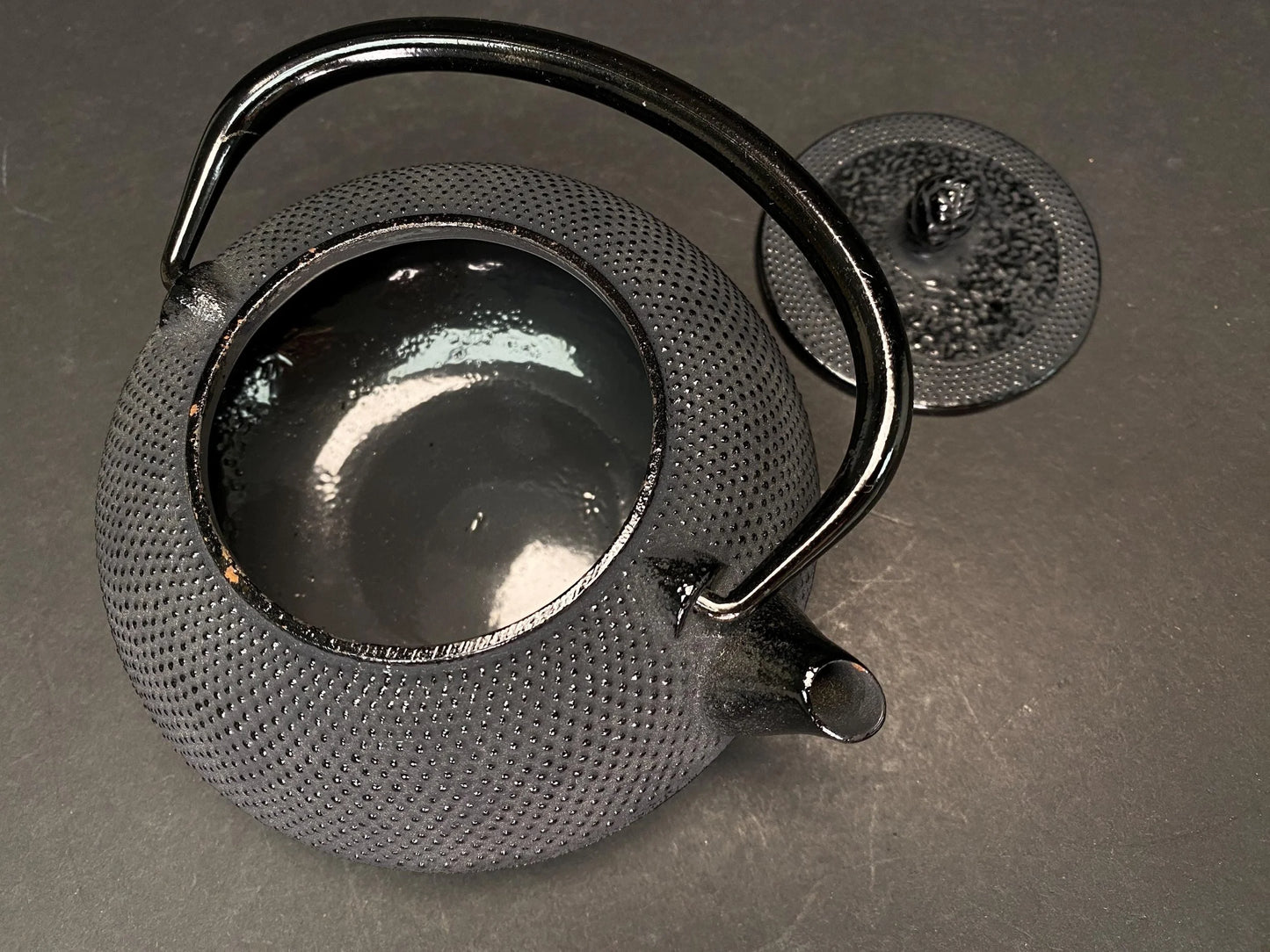 Japanese Tetsubin Nanbu Tekki Teapot Cast iron TEA KETTLE, spotted design, Mint Vintage Teapot, Antique Japan kettle