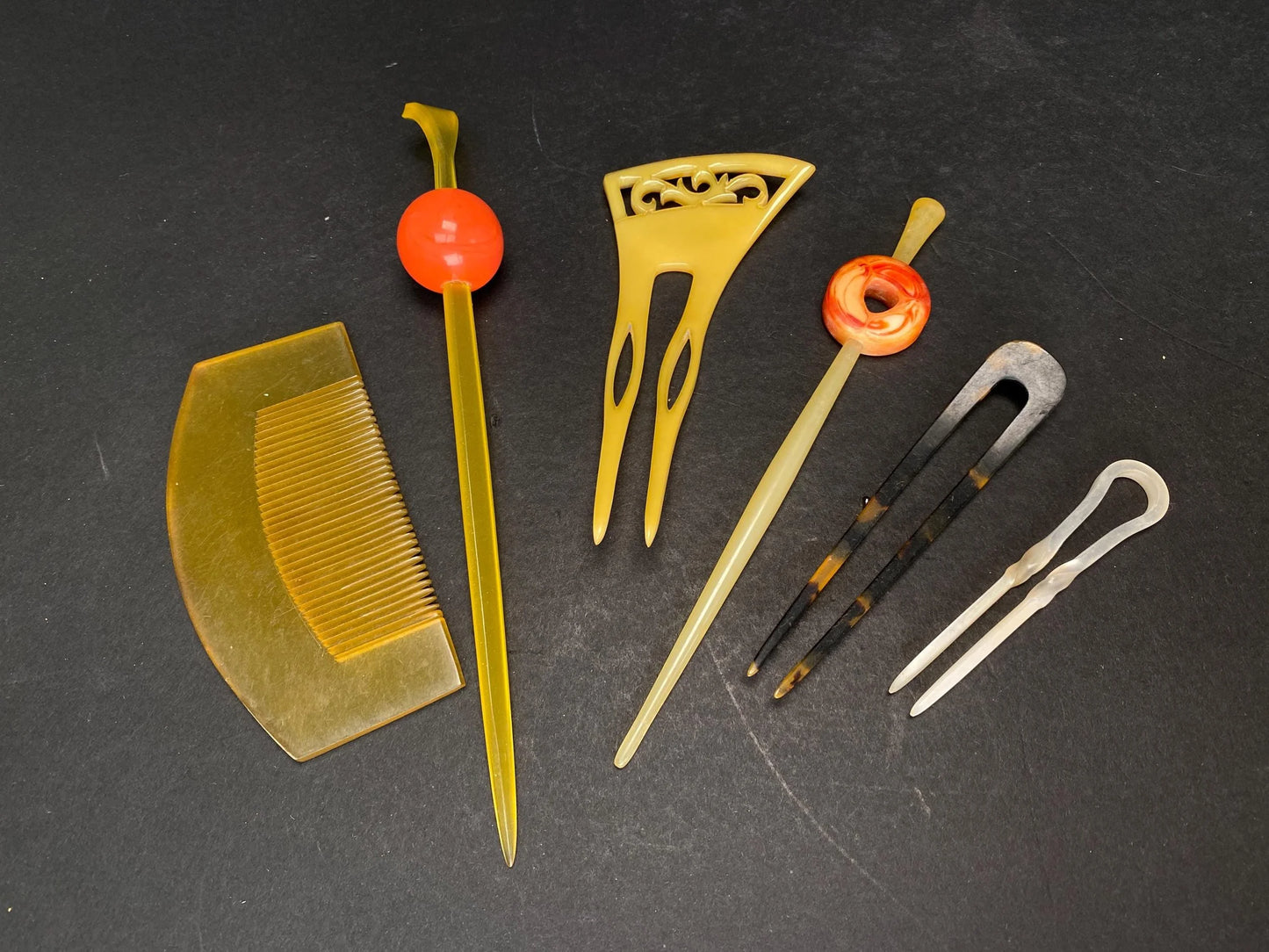 Japanese Kanzashi Kimono Geisha, Yellow & Black lacquerware hair stick, transparent Tama, Kushi Comb, Hair Ornament