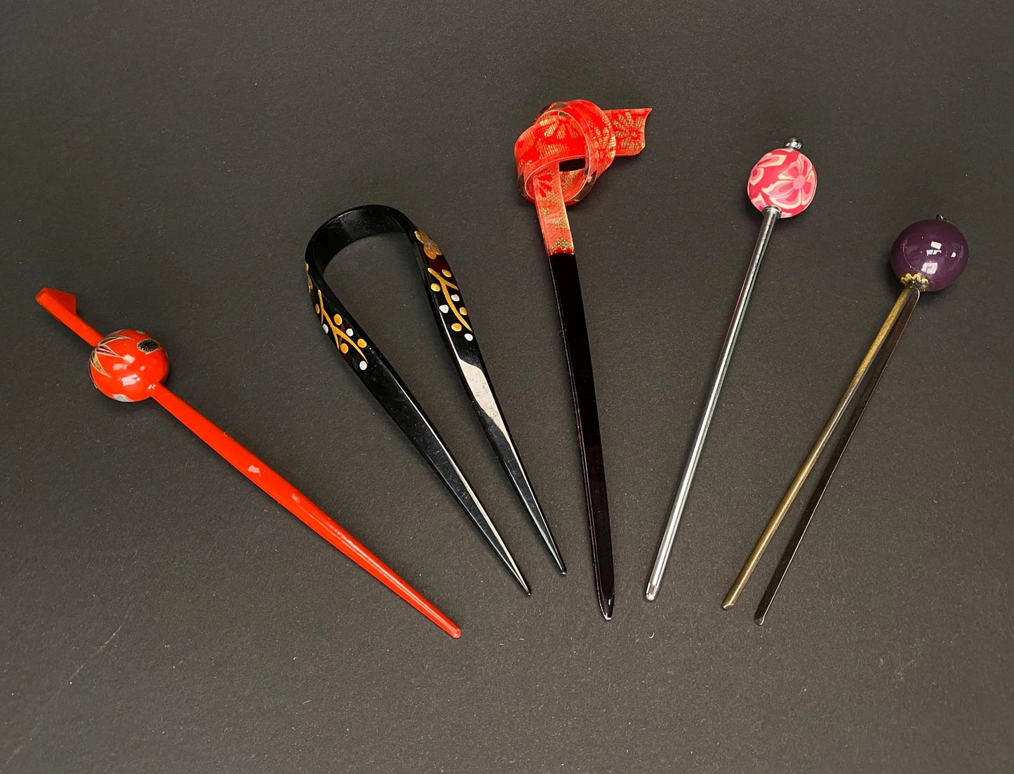 Japan Kanzashi Kimono Geisha, Red & Black hair stick, Metal Tama, Kushi Comb, Hair Ornament