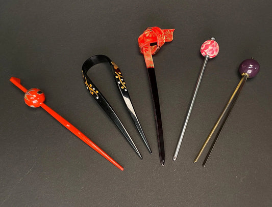 Japan Kanzashi Kimono Geisha, Red & Black hair stick, Metal Tama, Kushi Comb, Hair Ornament